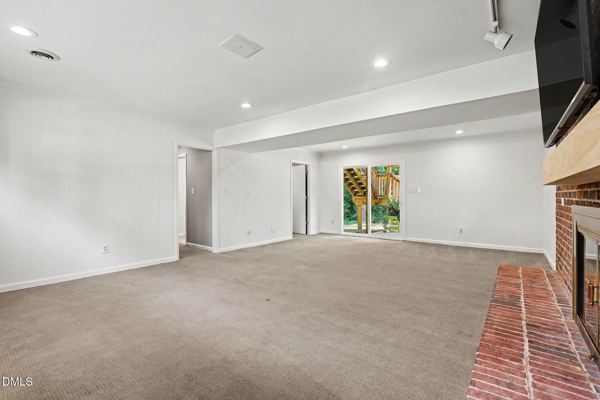 1416 Lions Way Property Photo 27