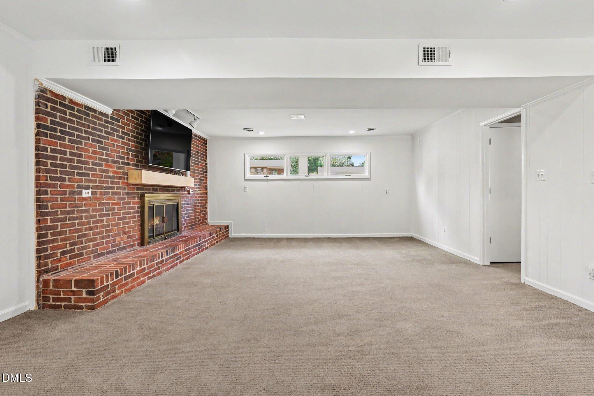 1416 Lions Way Property Photo 29