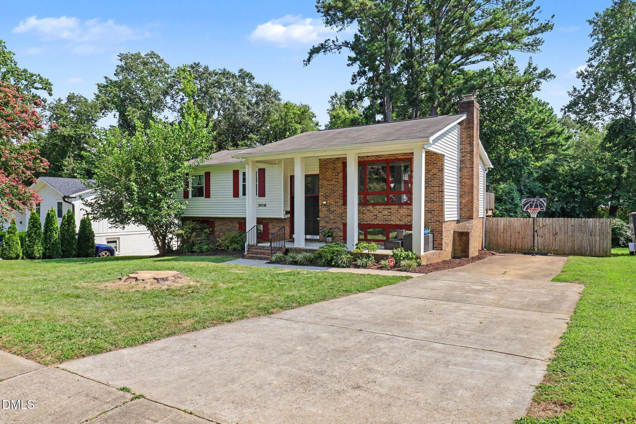 1416 Lions Way Property Photo 35