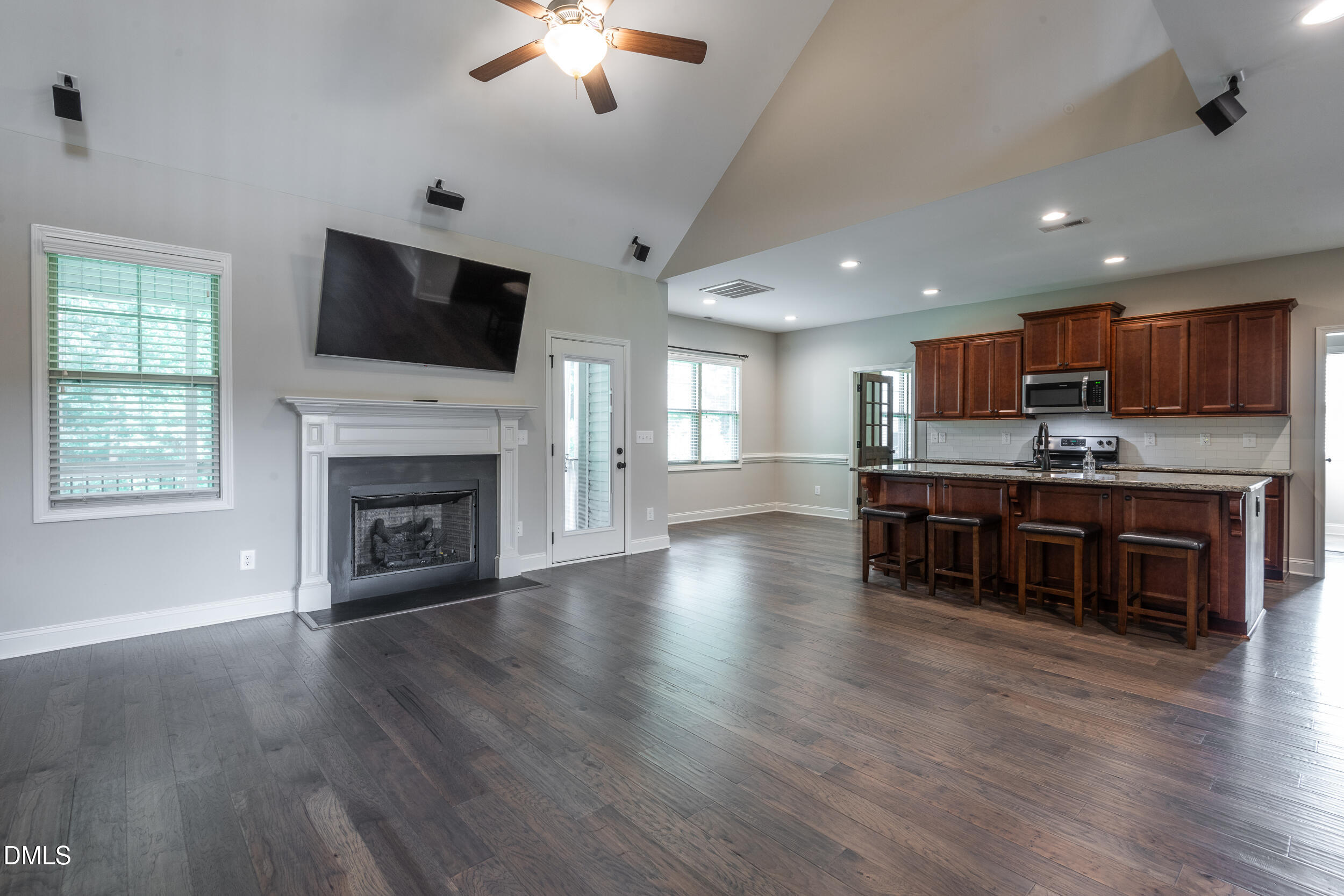 506 Carsons Creek Trail Property Photo 9