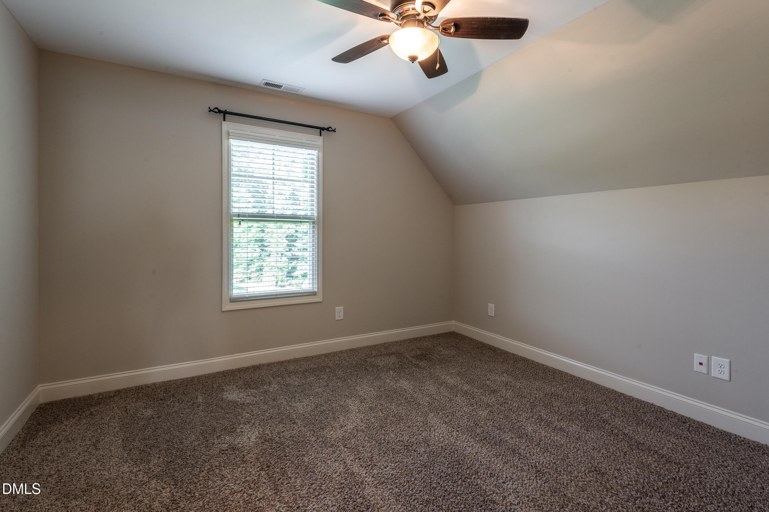 506 Carsons Creek Trail Property Photo 23