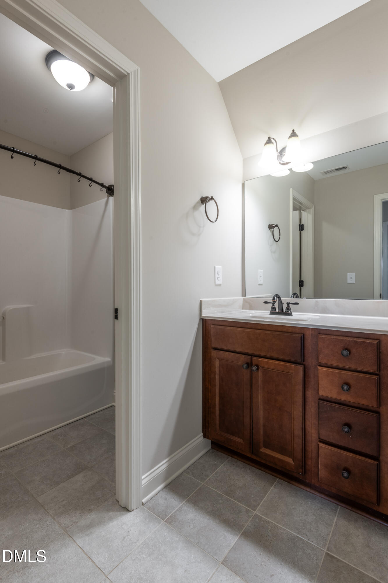 506 Carsons Creek Trail Property Photo 24