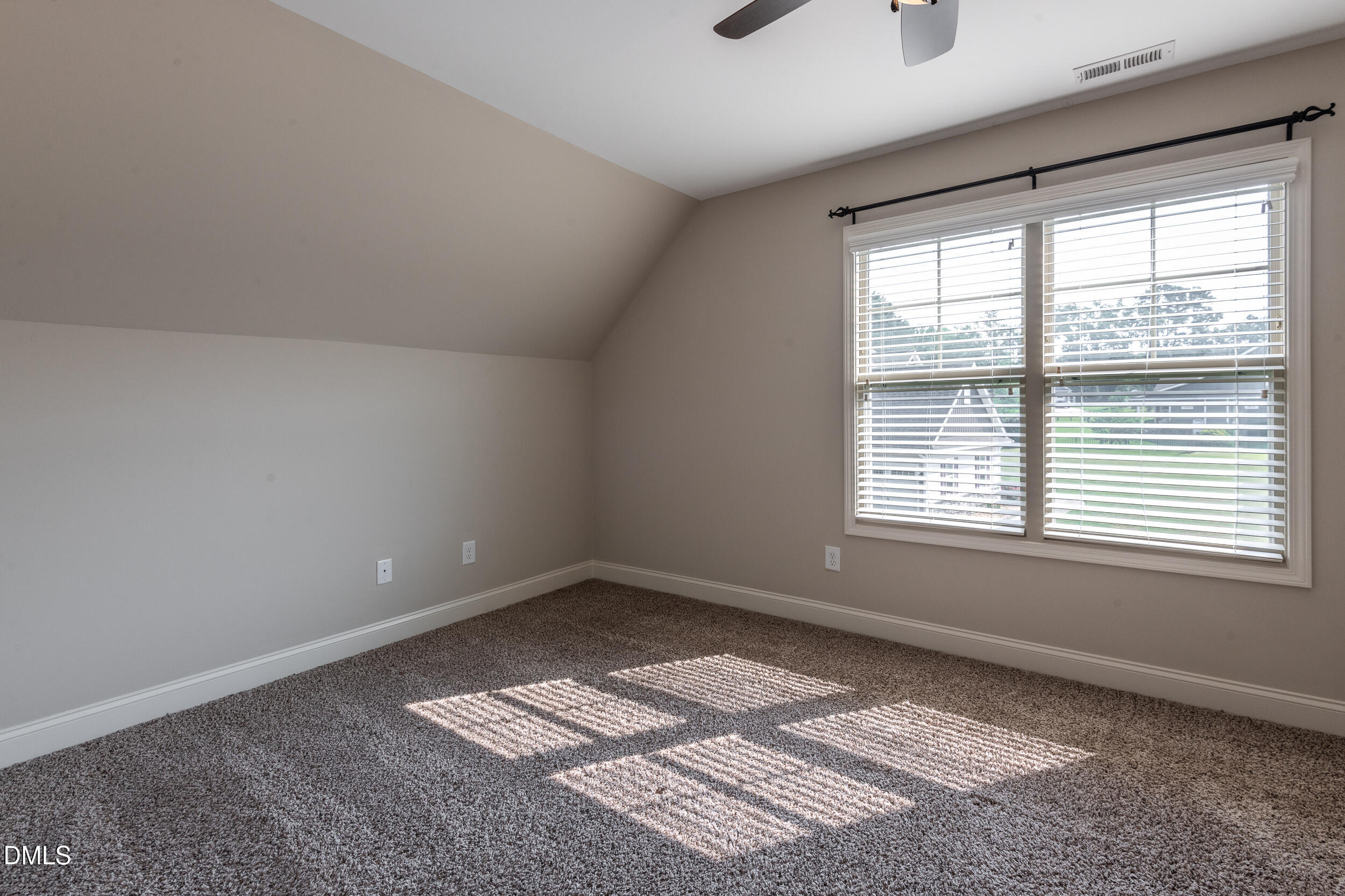 506 Carsons Creek Trail Property Photo 28