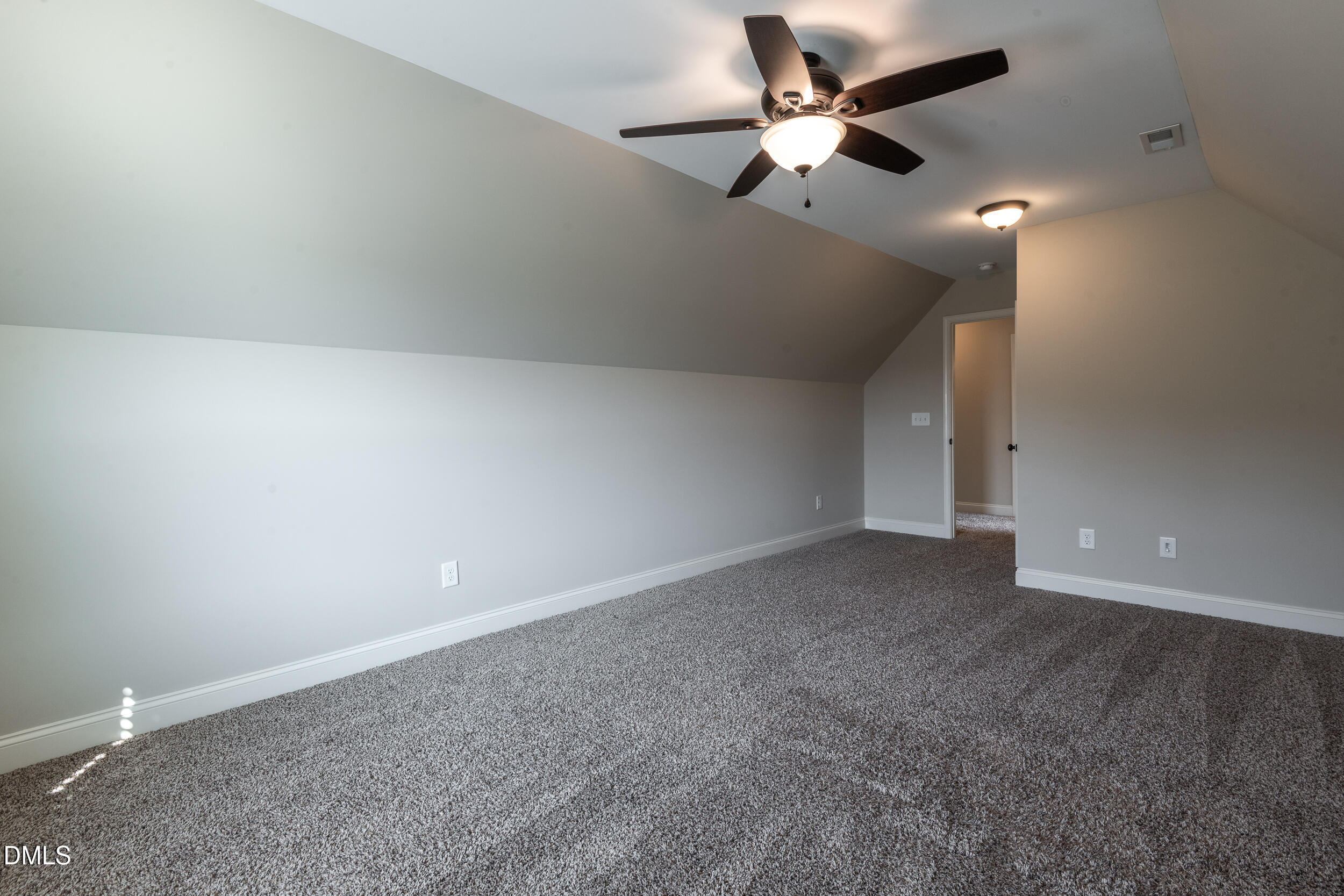 506 Carsons Creek Trail Property Photo 35
