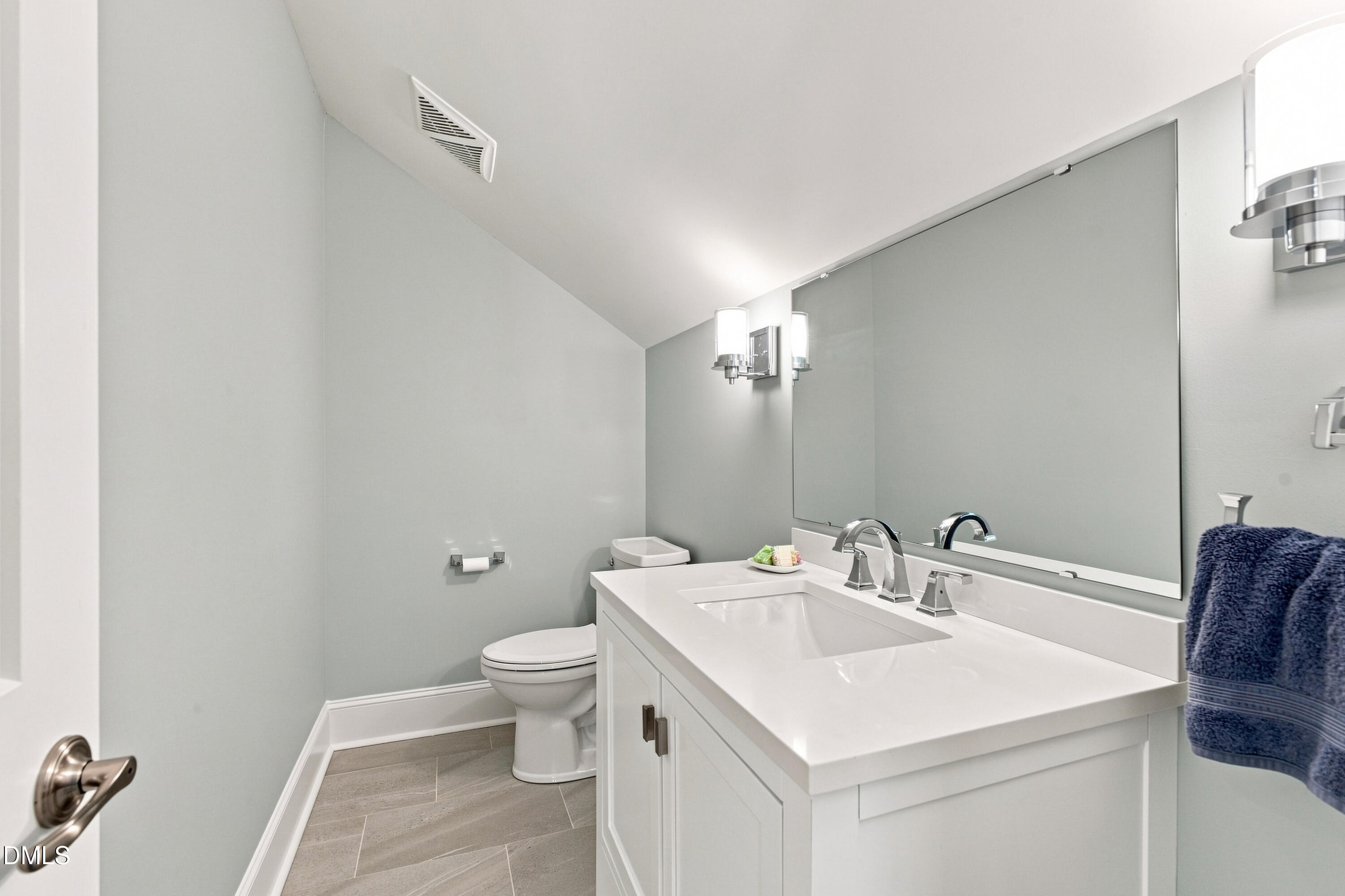 8021 Ghost Pony Trail Property Photo 44