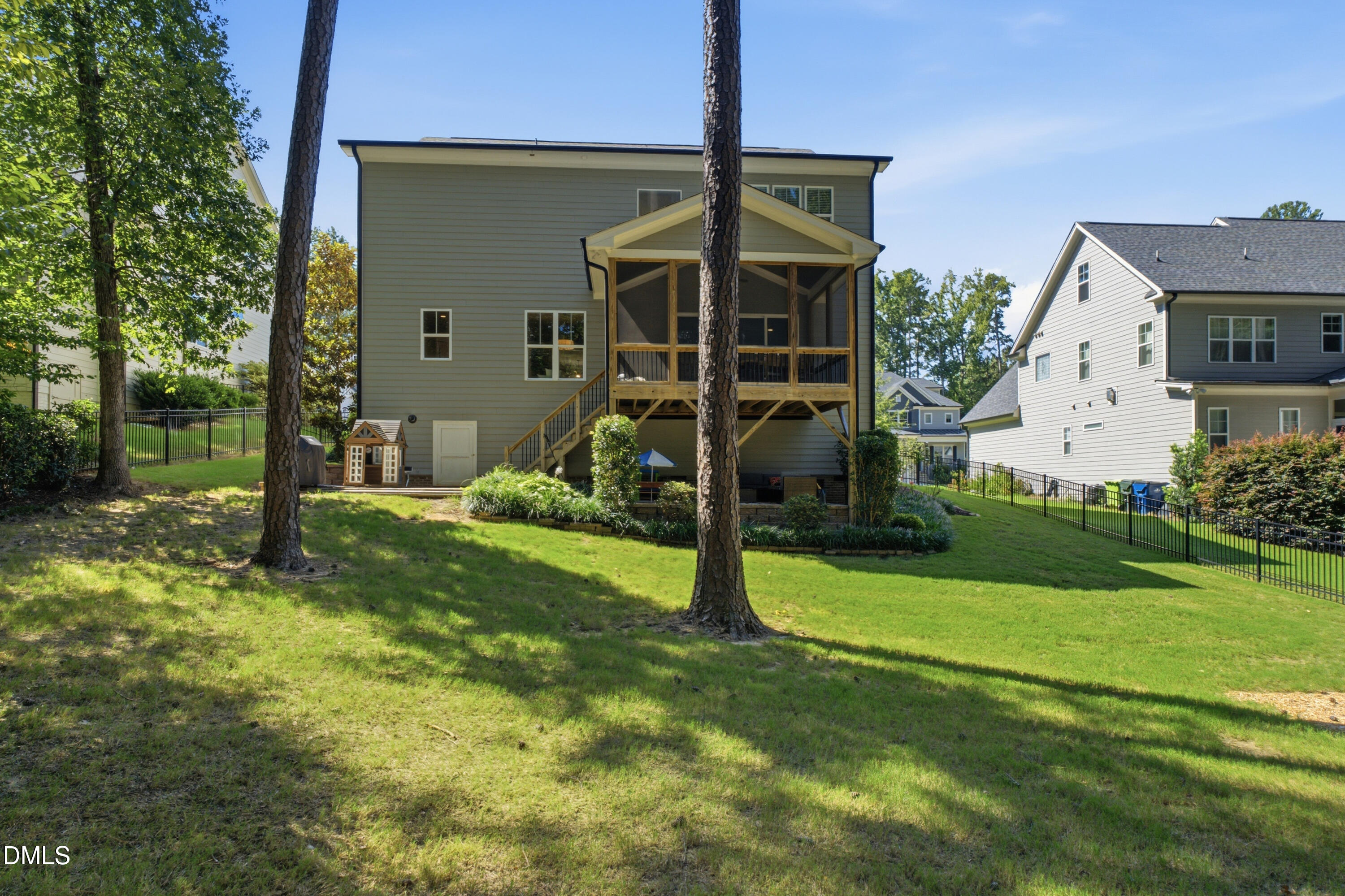 8021 Ghost Pony Trail Property Photo 47