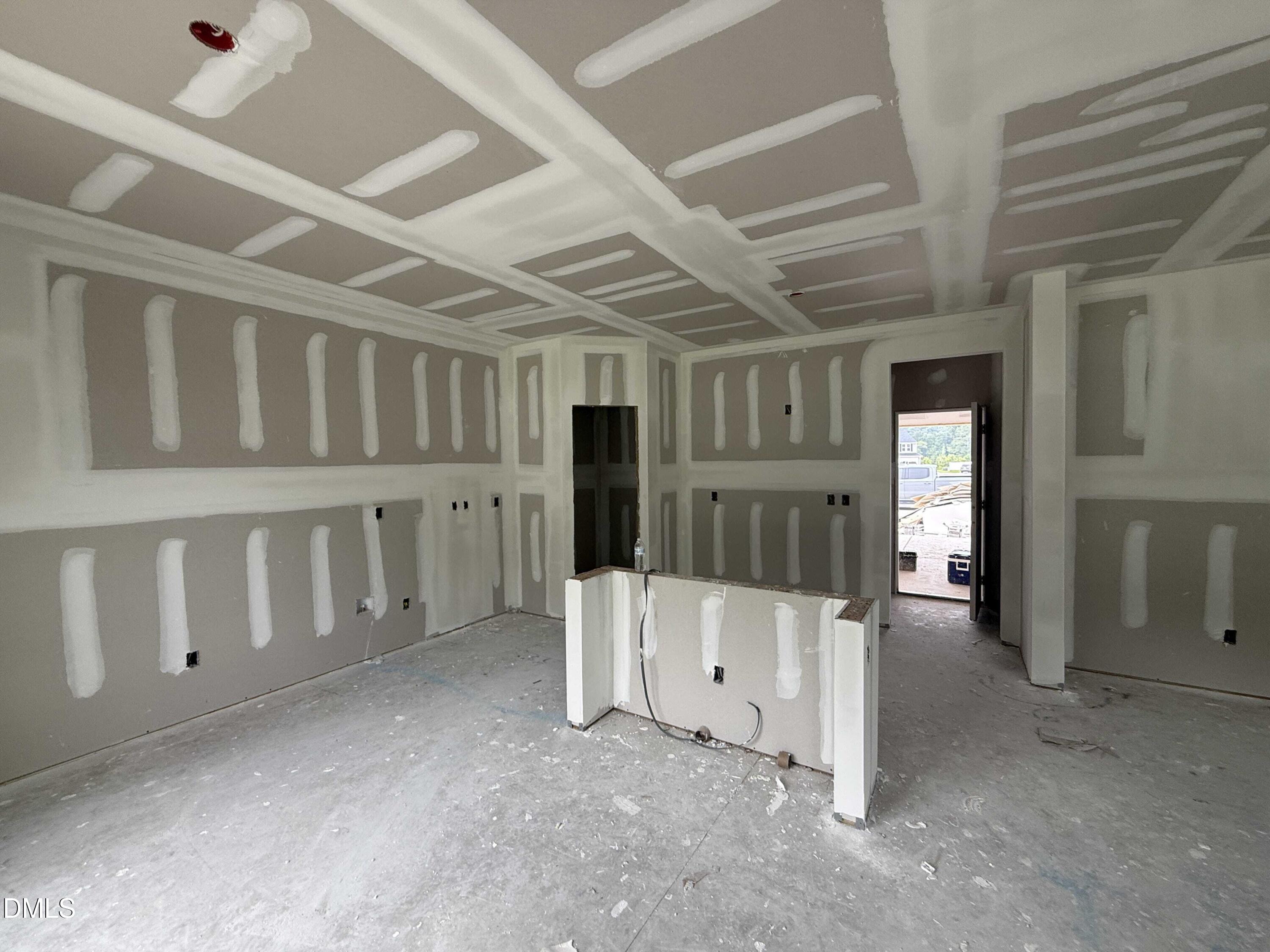 47 W Emily Gardens Drive (61) Property Photo 5