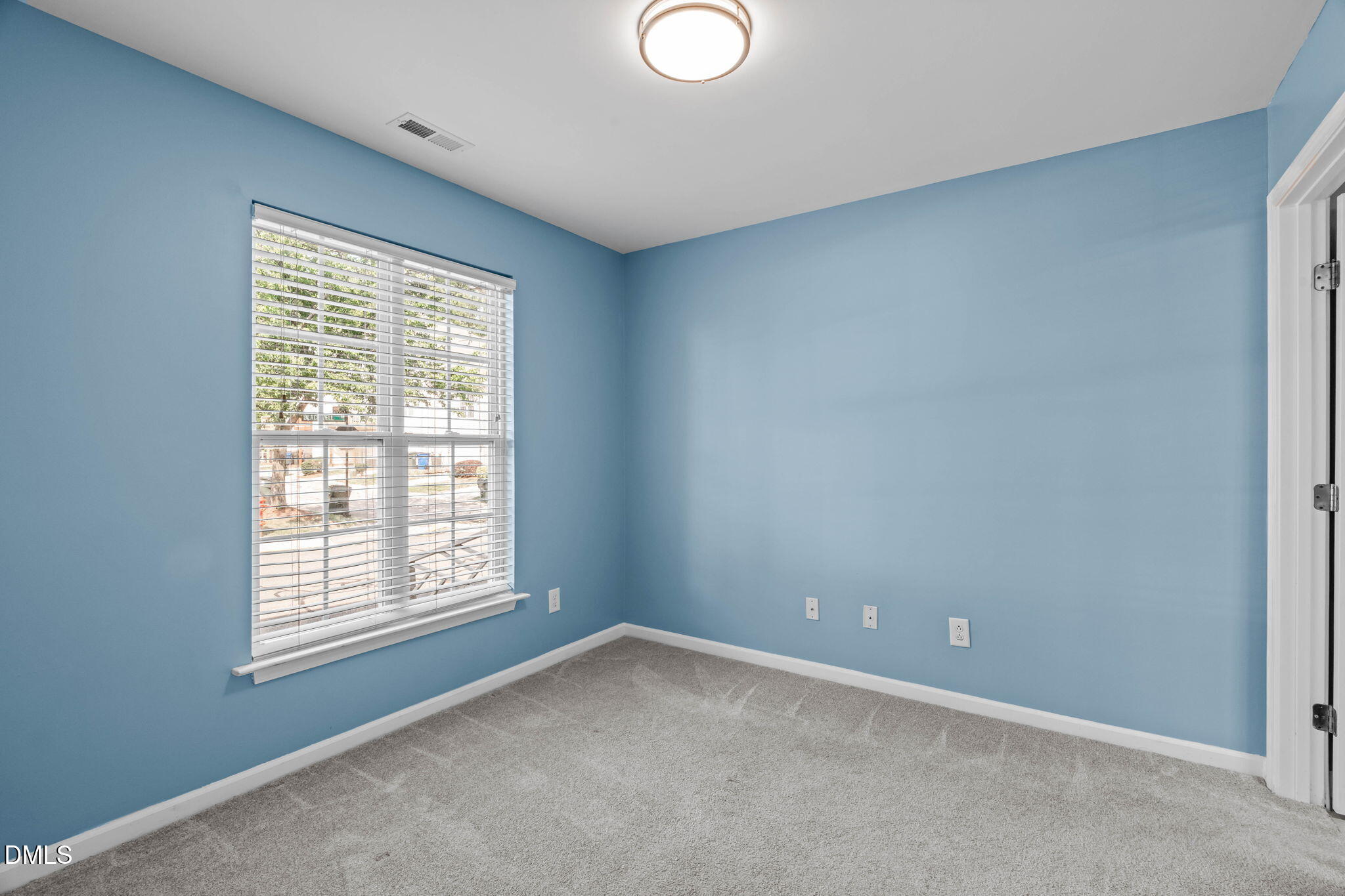 10024 Blackwell Drive Property Photo 9
