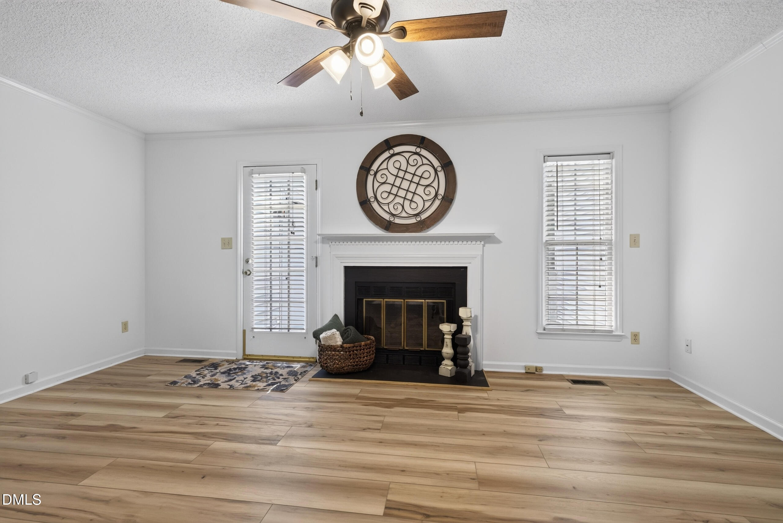 118 Greenmont Lane Property Photo 13