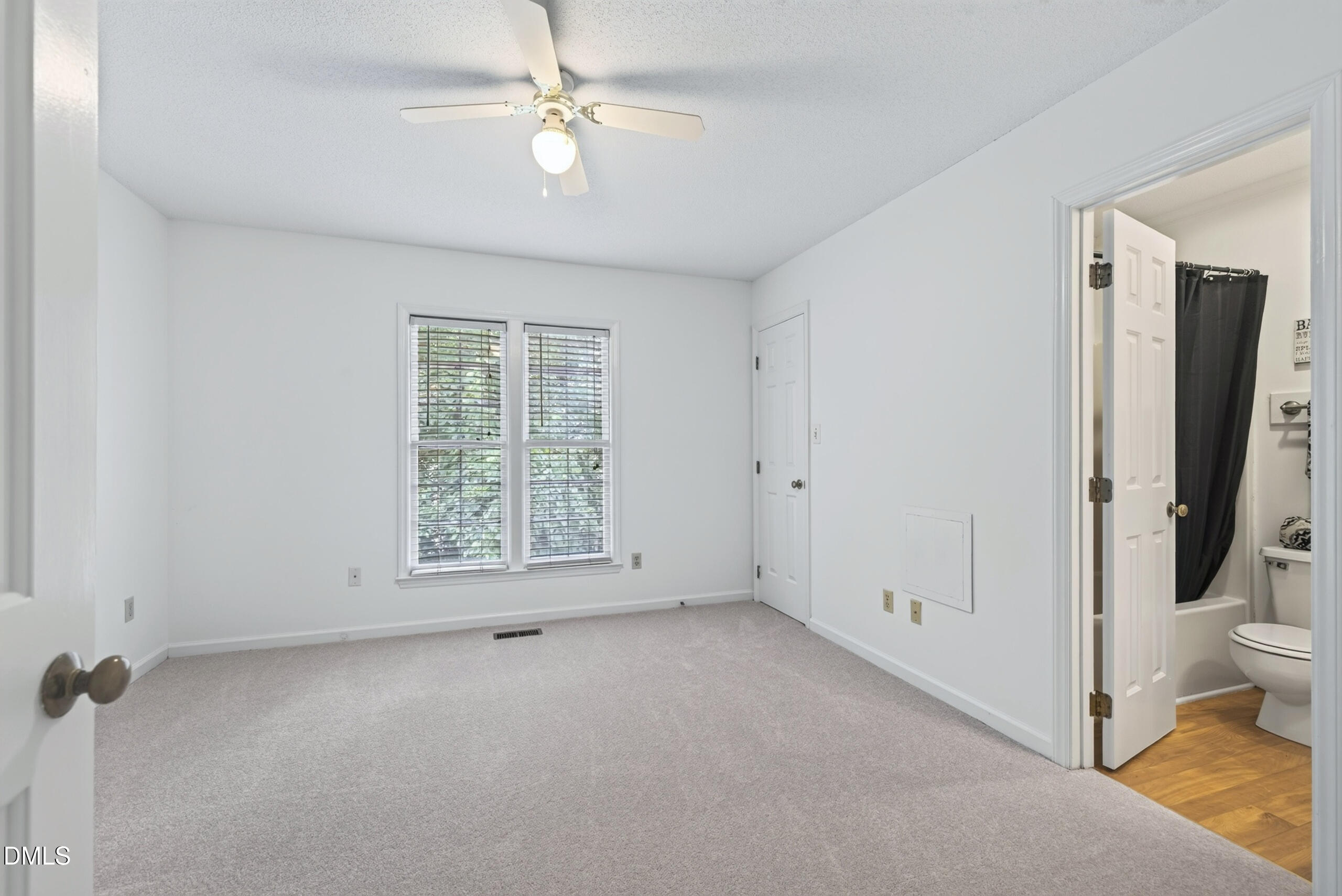 118 Greenmont Lane Property Photo 23