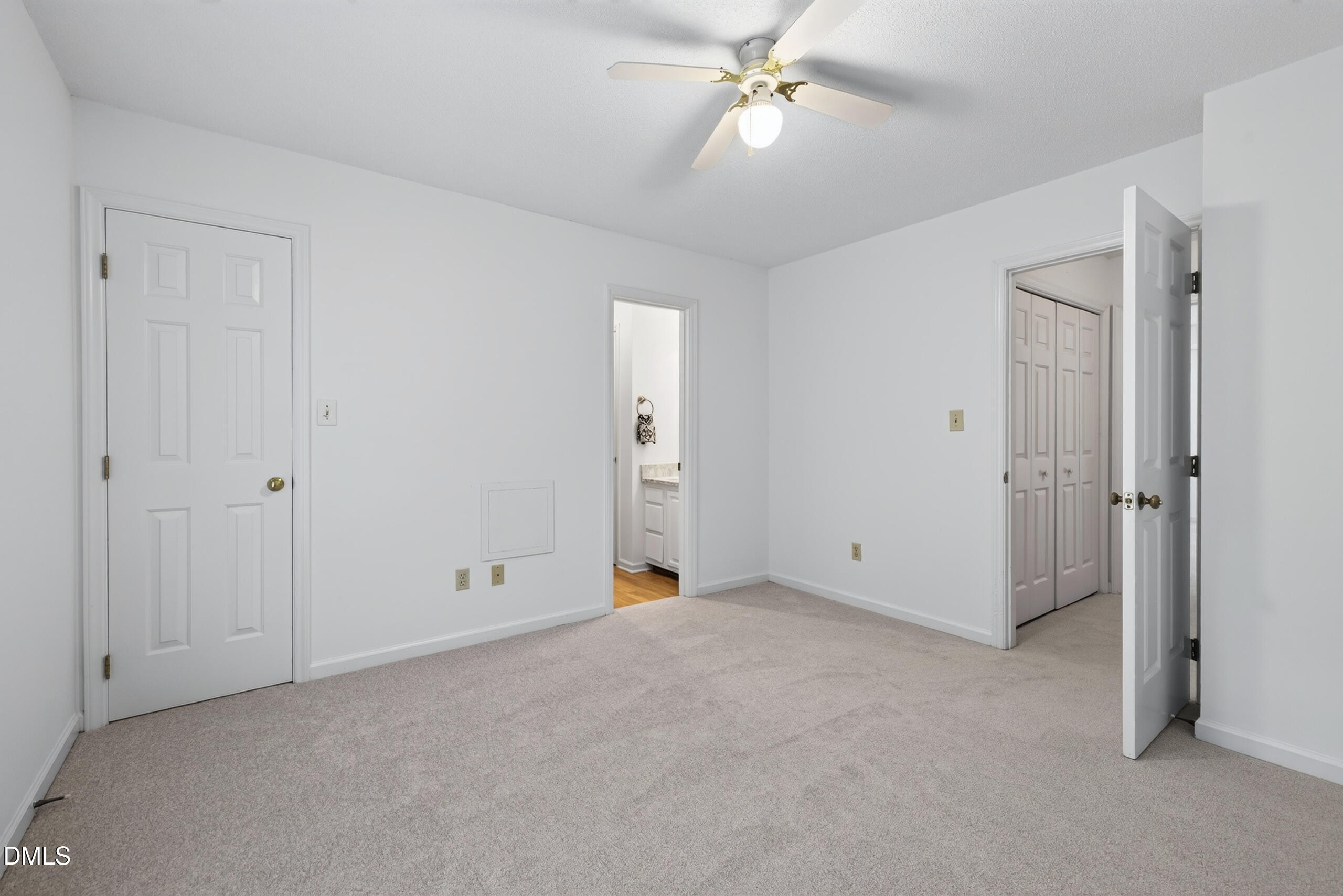 118 Greenmont Lane Property Photo 25