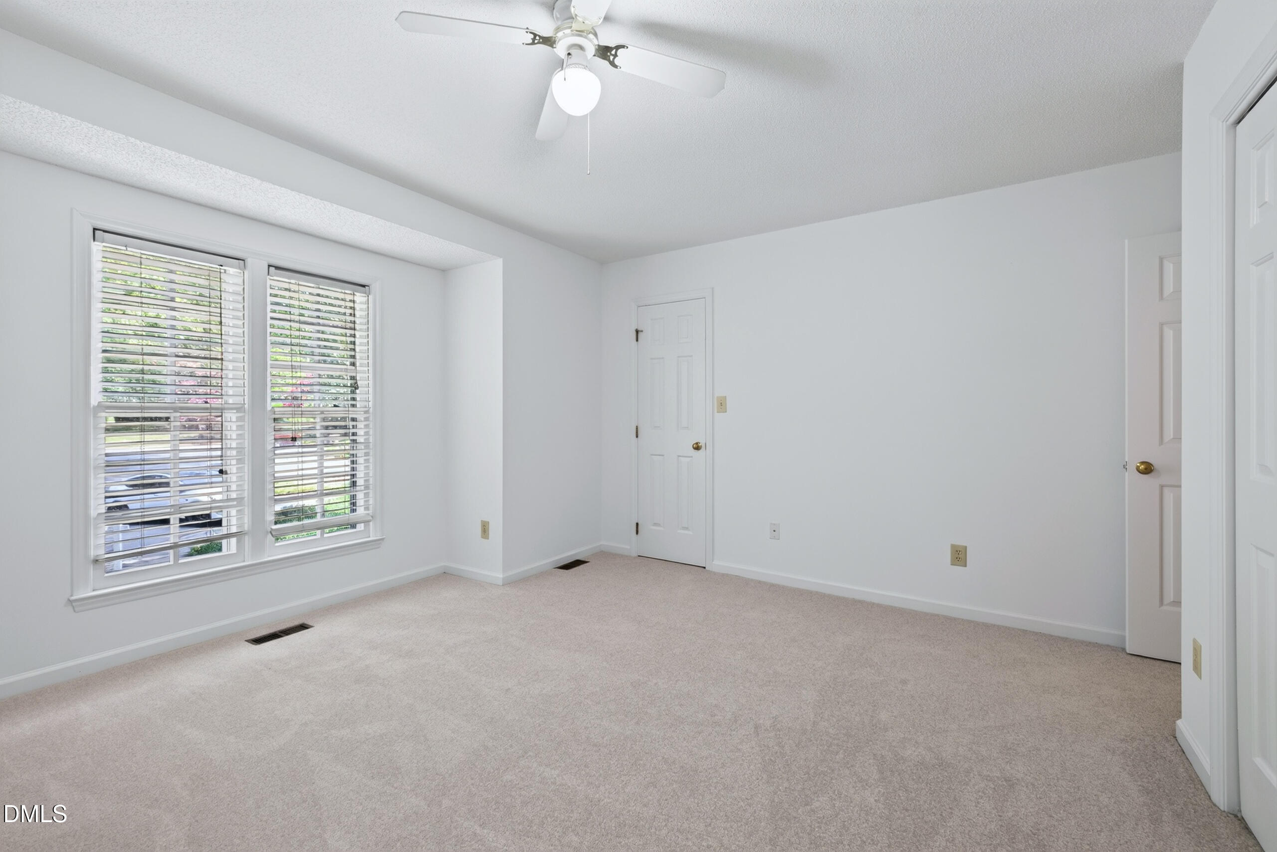 118 Greenmont Lane Property Photo 35
