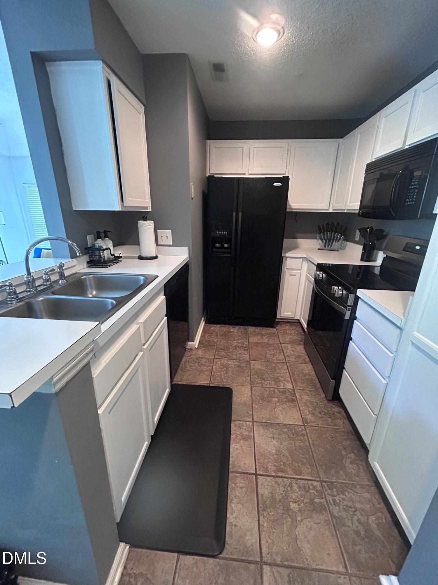 1021 Brighthurst Drive 302 Property Photo 8