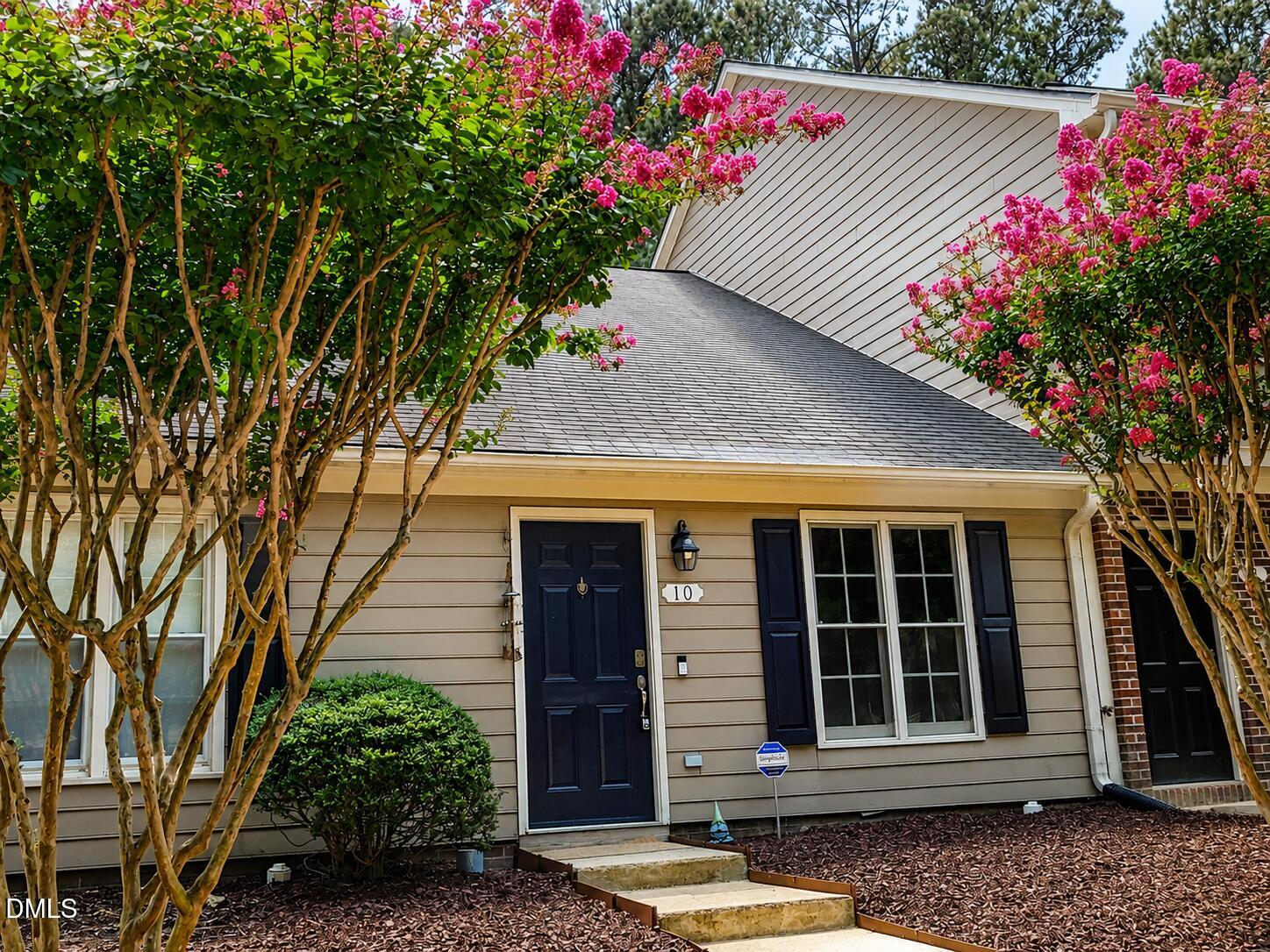 10 Crystal Oaks Court Property Photo 15