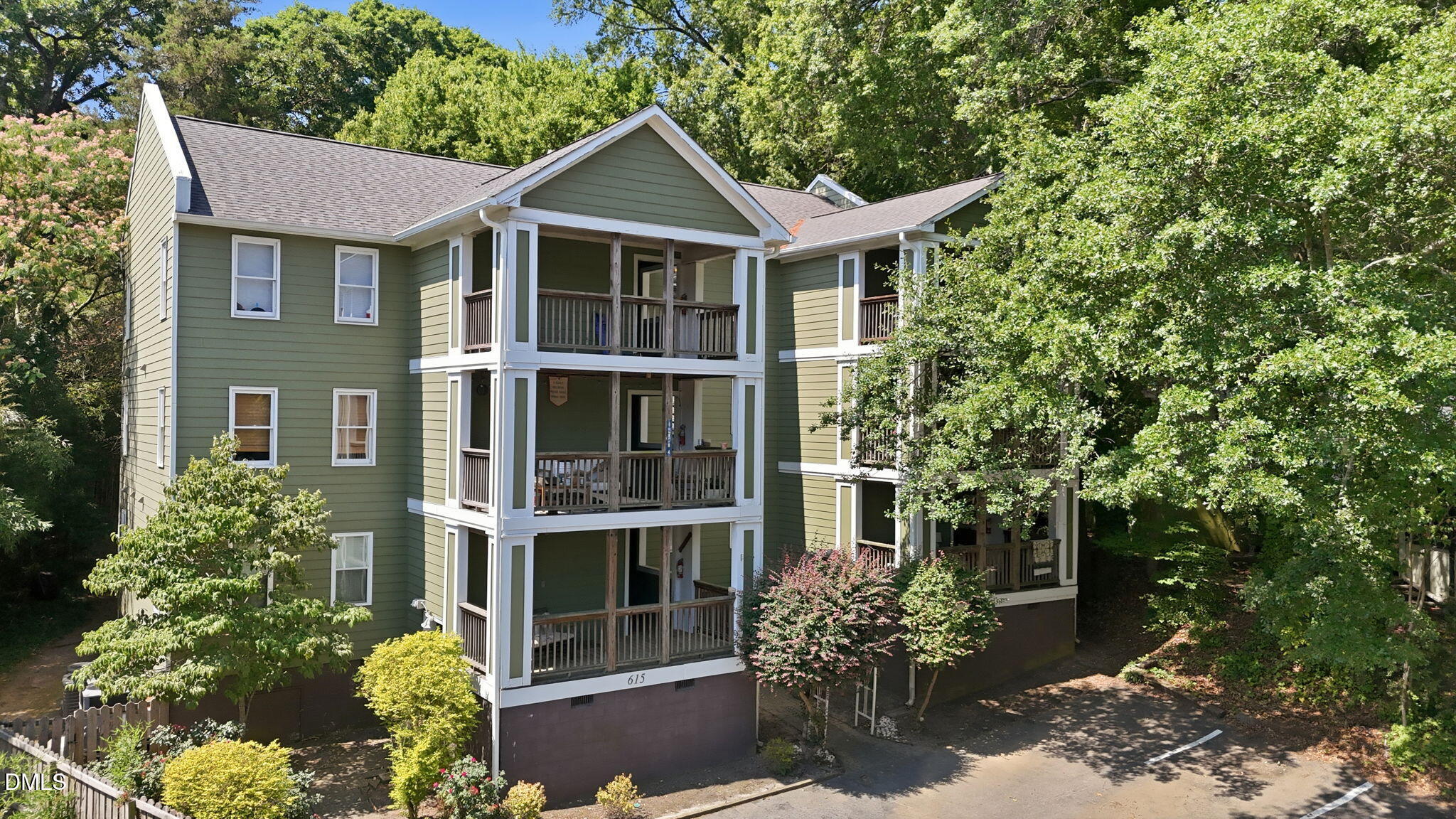615 Kirby Street 302 Property Photo 1
