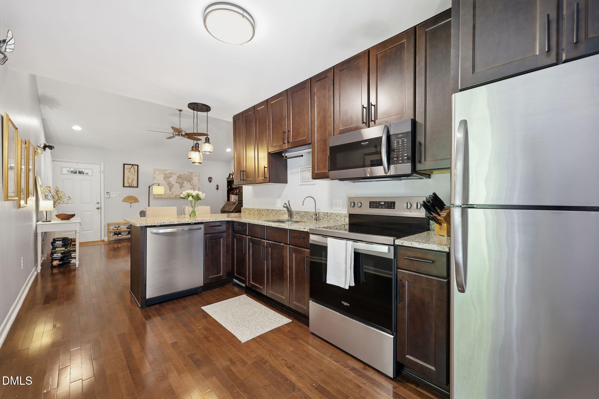 615 Kirby Street 302 Property Photo 6
