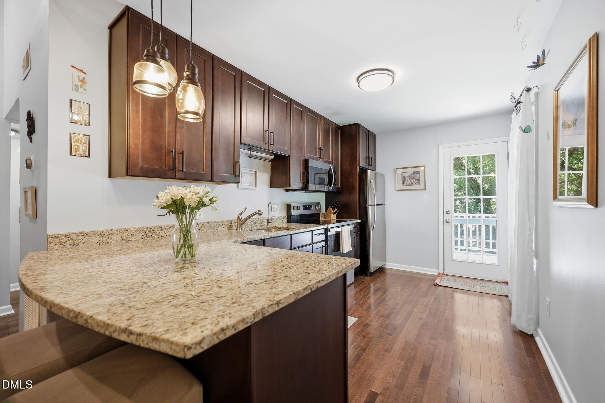 615 Kirby Street 302 Property Photo 7
