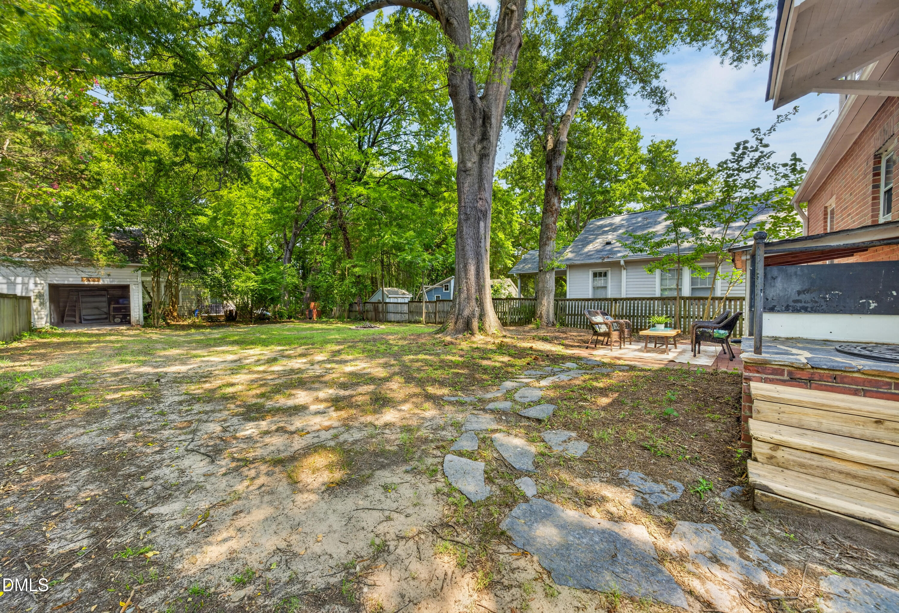 2320 Englewood Avenue Property Photo 33