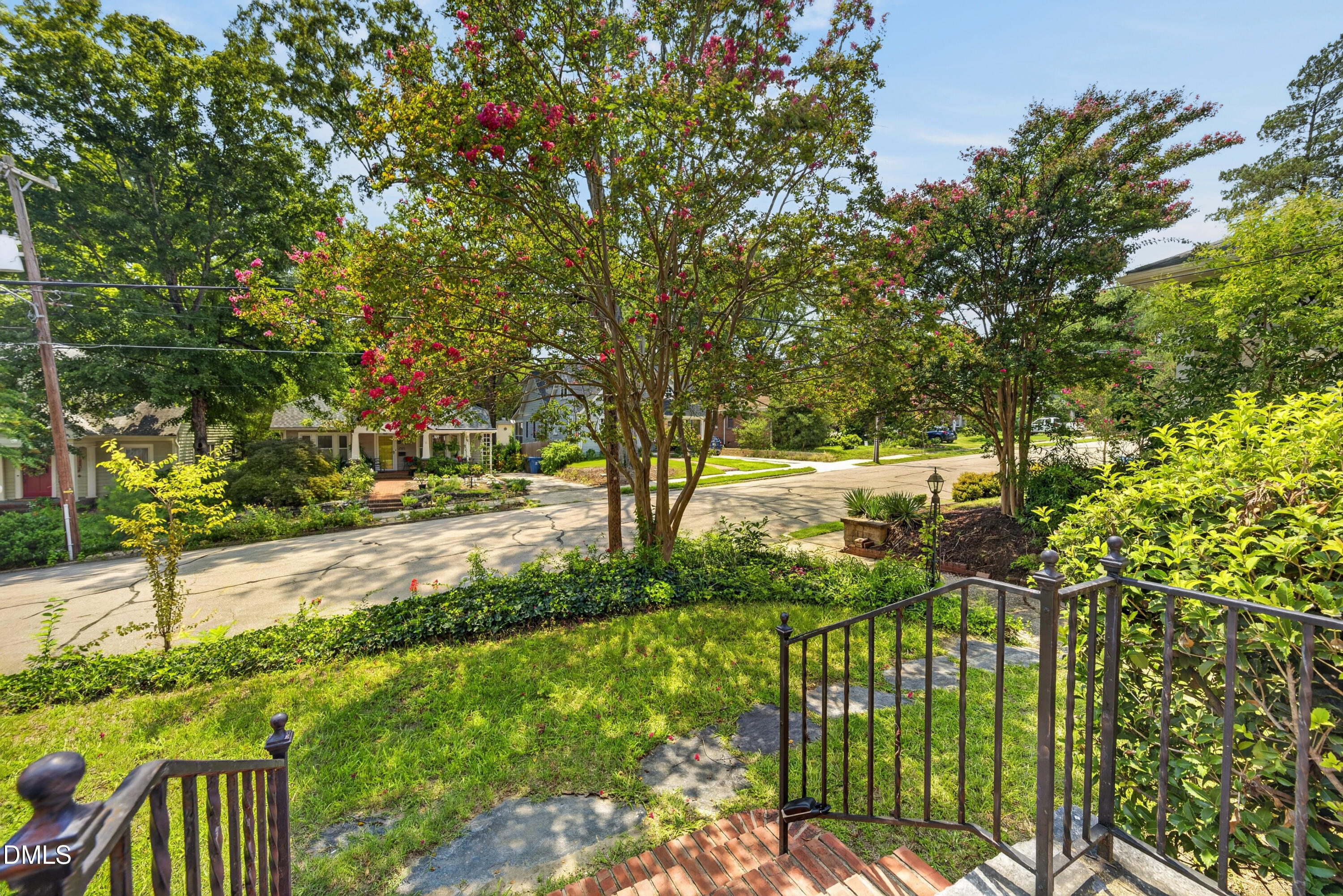 2320 Englewood Avenue Property Photo 37
