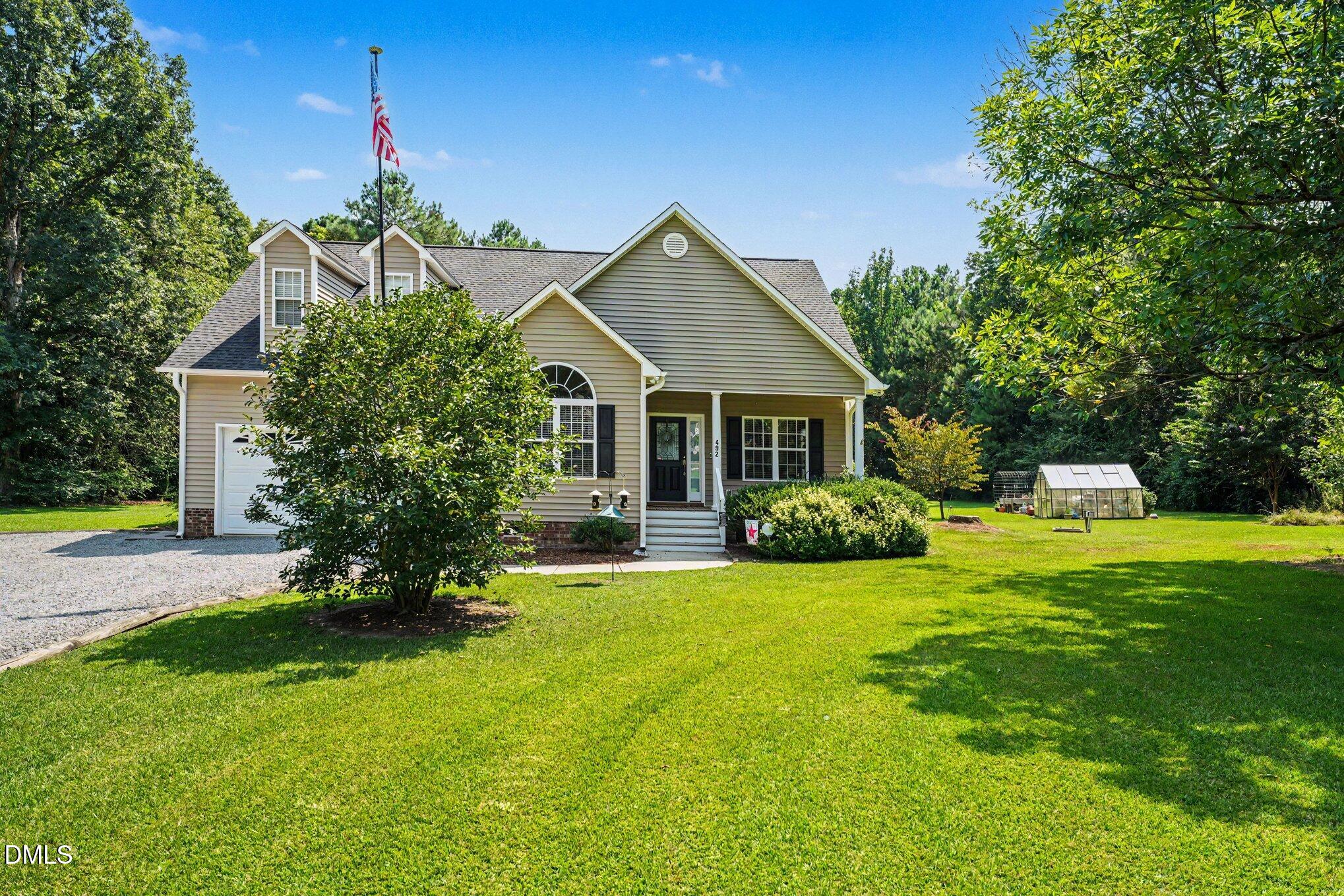 492 Tomahawk Drive Property Photo 1