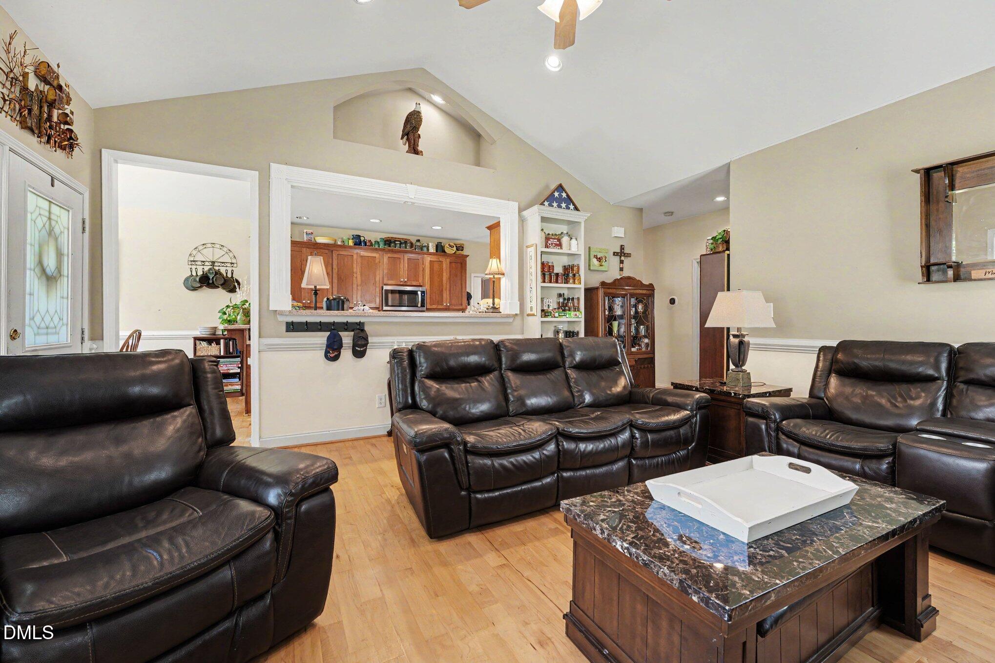 492 Tomahawk Drive Property Photo 11