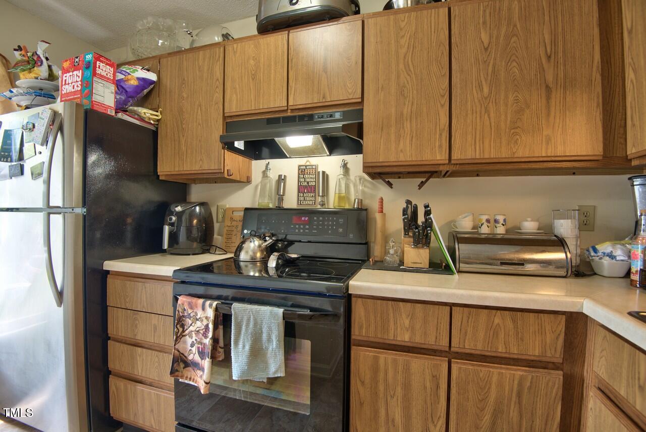 10 Grove Park Road Property Photo 6