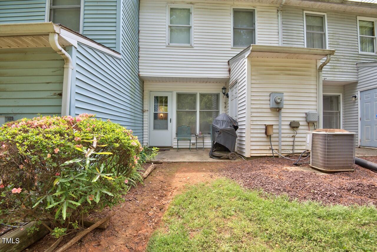 10 Grove Park Road Property Photo 23
