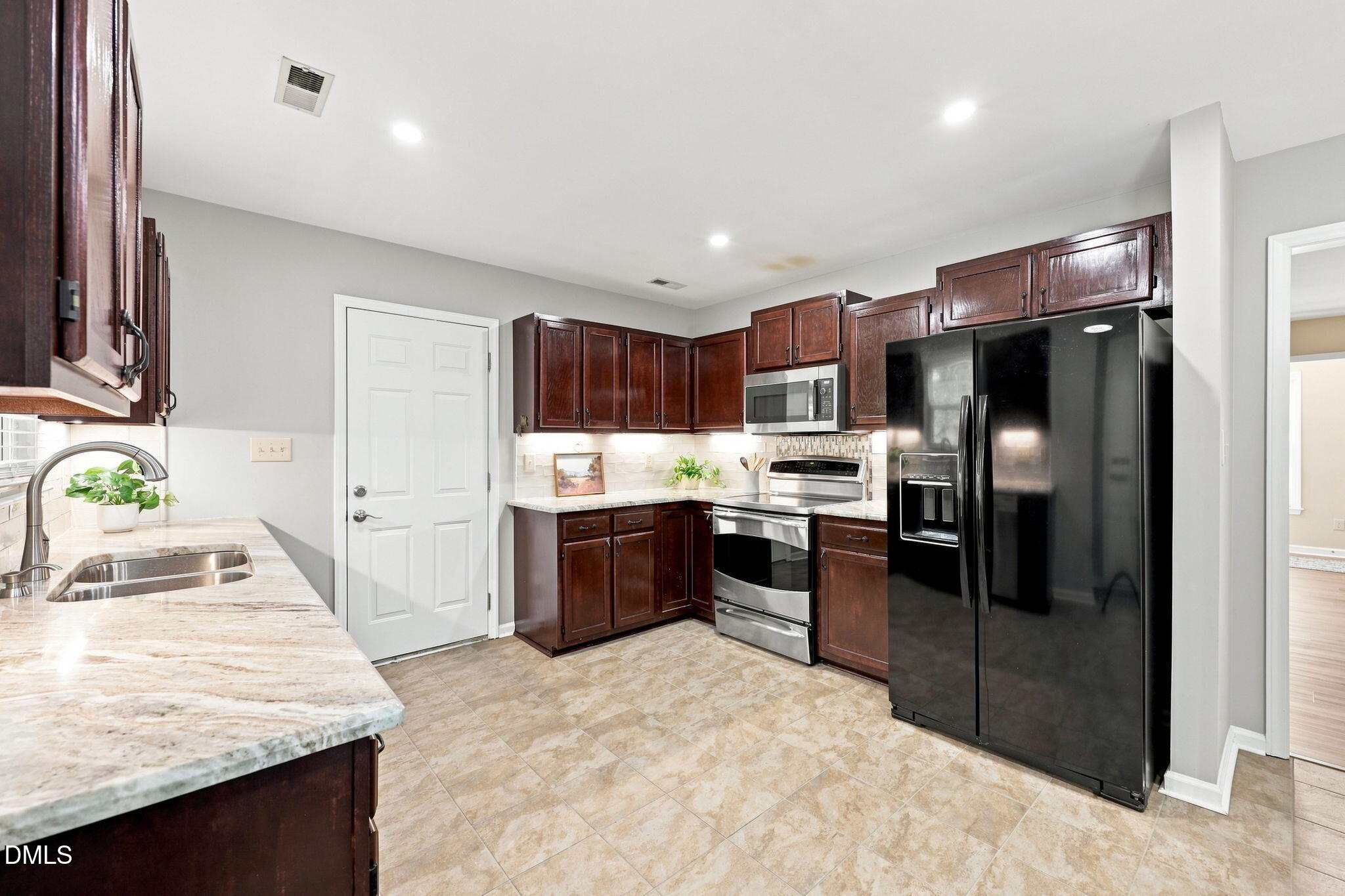 1008 Beringer Place Property Photo 21