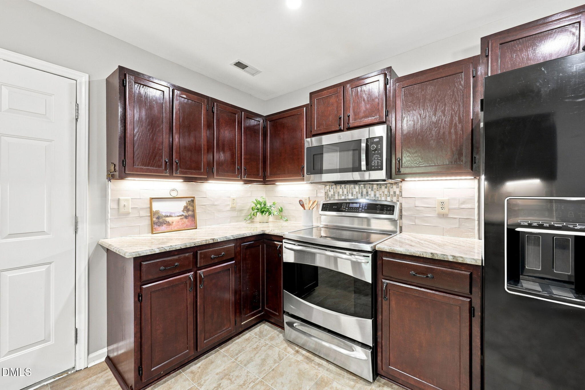 1008 Beringer Place Property Photo 22