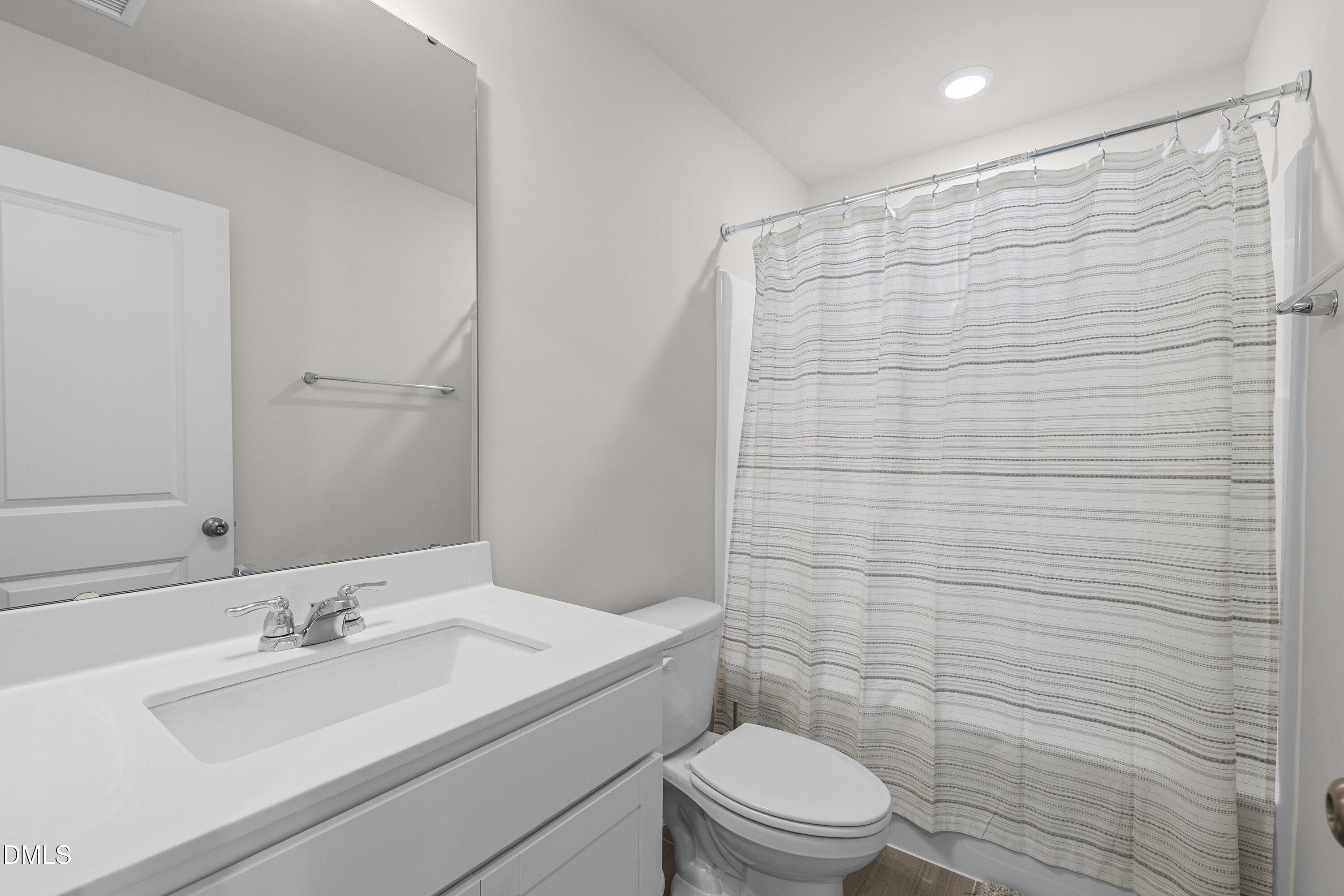 455 Deercroft Drive Property Photo 6