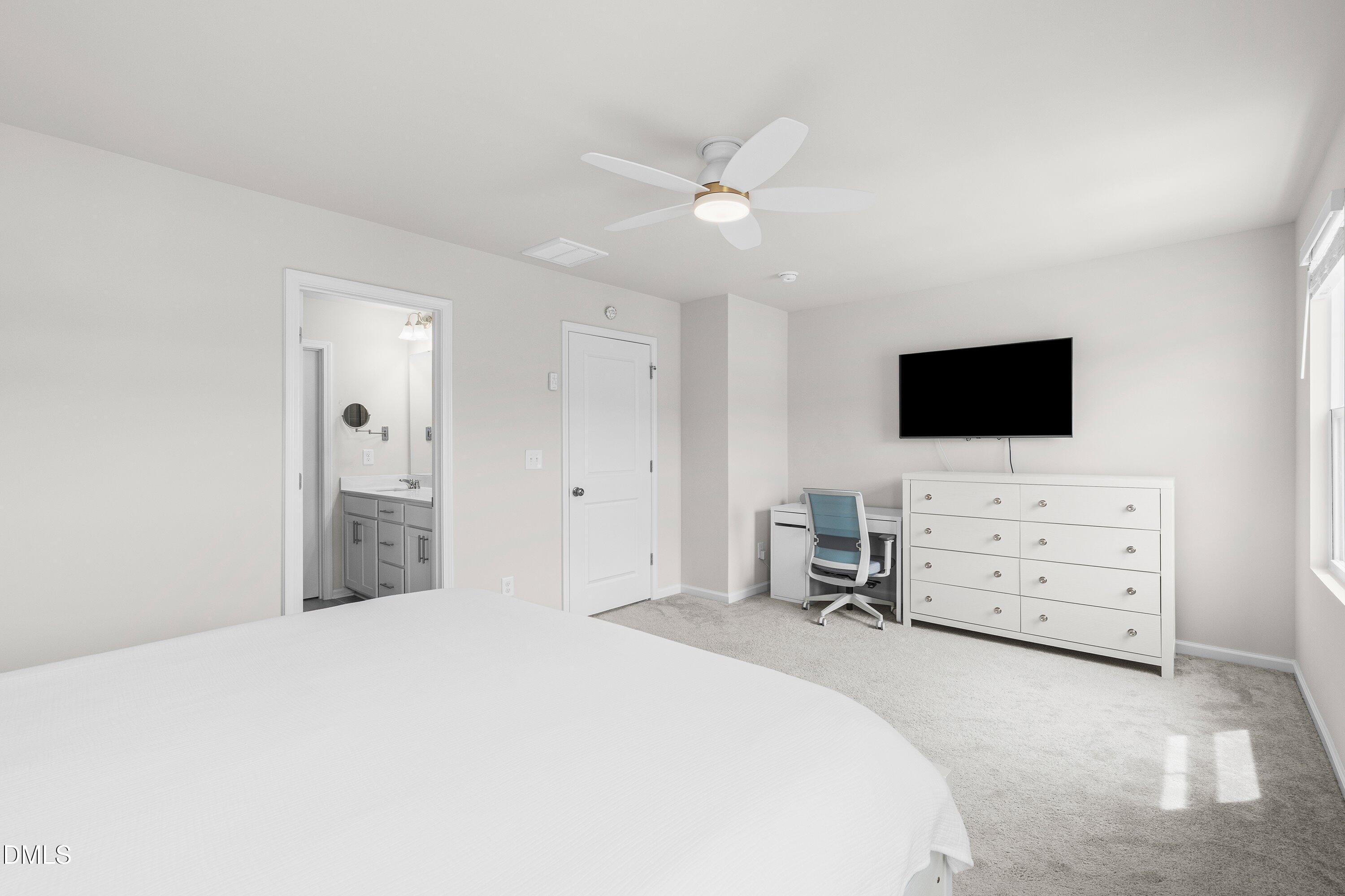455 Deercroft Drive Property Photo 17