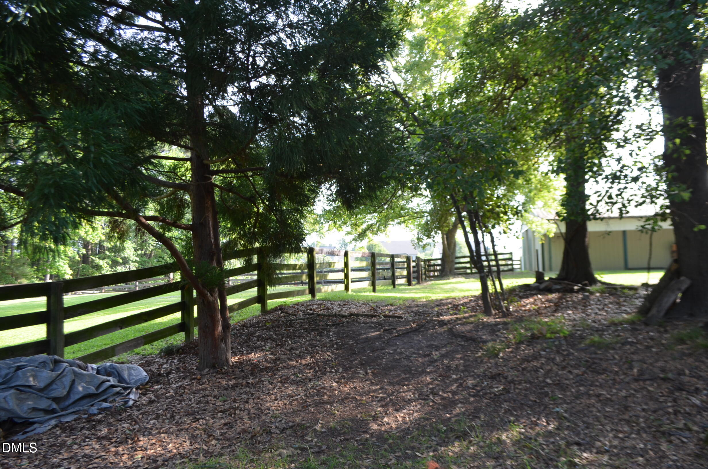 1212 Happy Hunting Hills Drive Property Photo 8