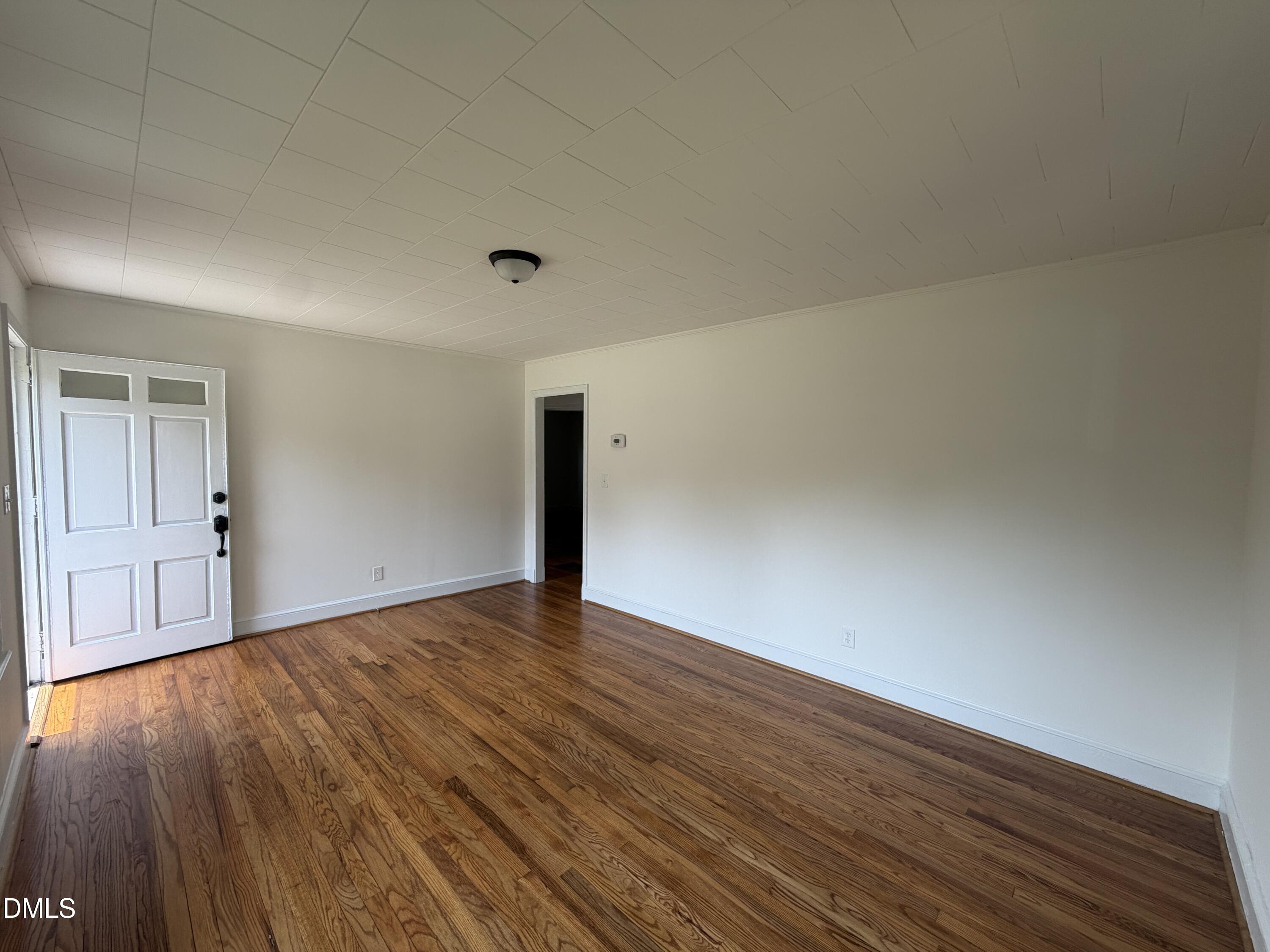 611 E Finch Street Property Photo 4