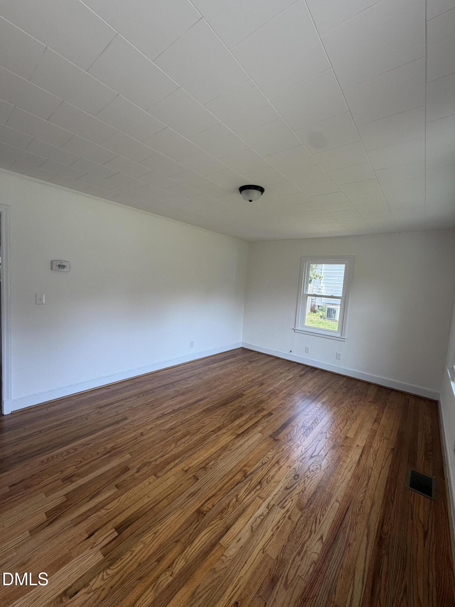 611 E Finch Street Property Photo 5