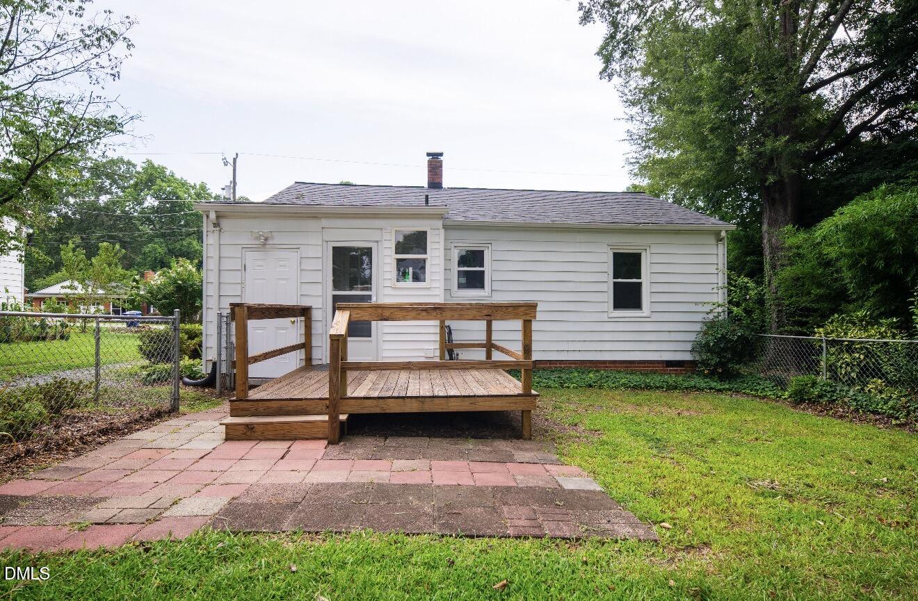 611 E Finch Street Property Photo 14