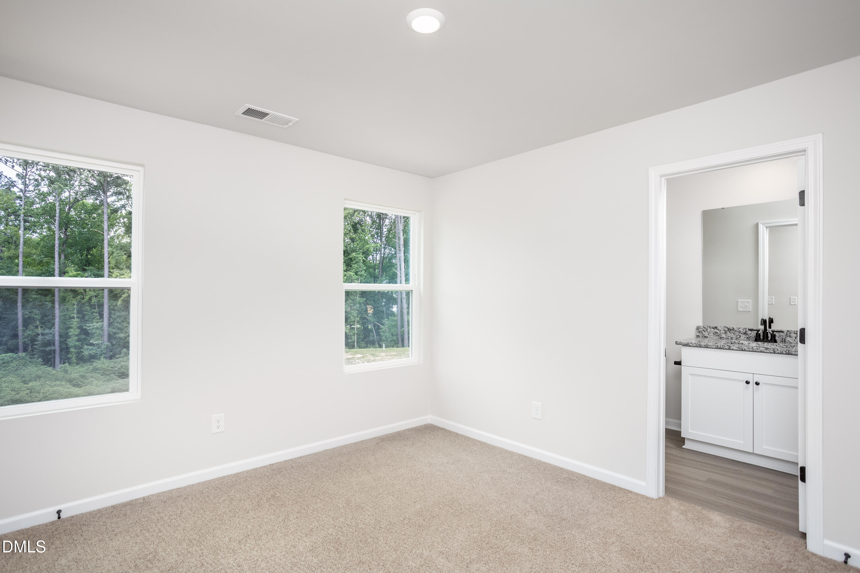 185 Seville Way Property Photo 13
