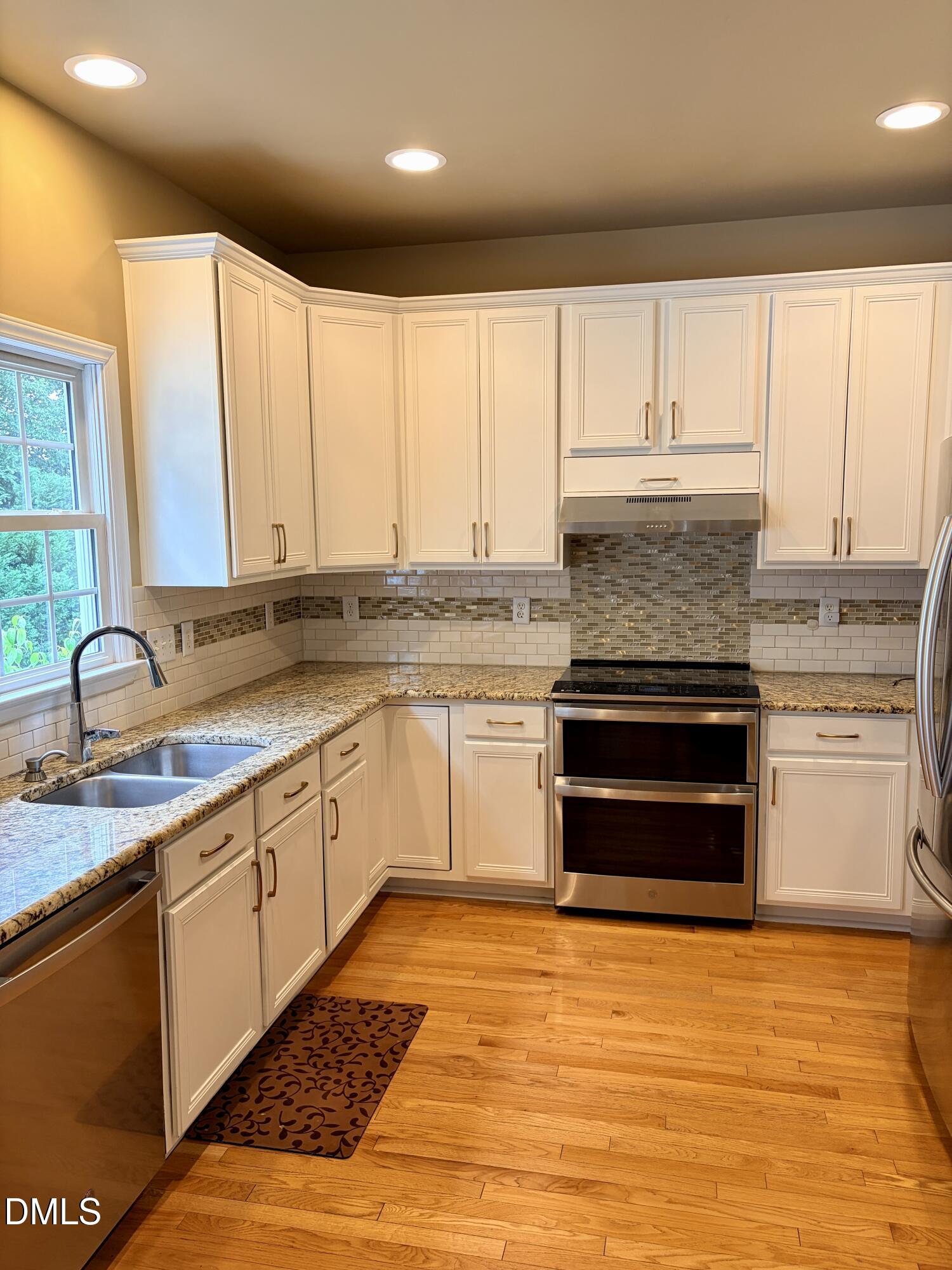 1706 Autumn Ridge Drive Property Photo 9