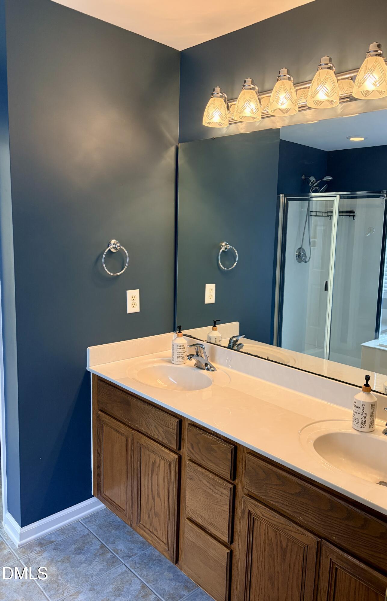 1706 Autumn Ridge Drive Property Photo 18