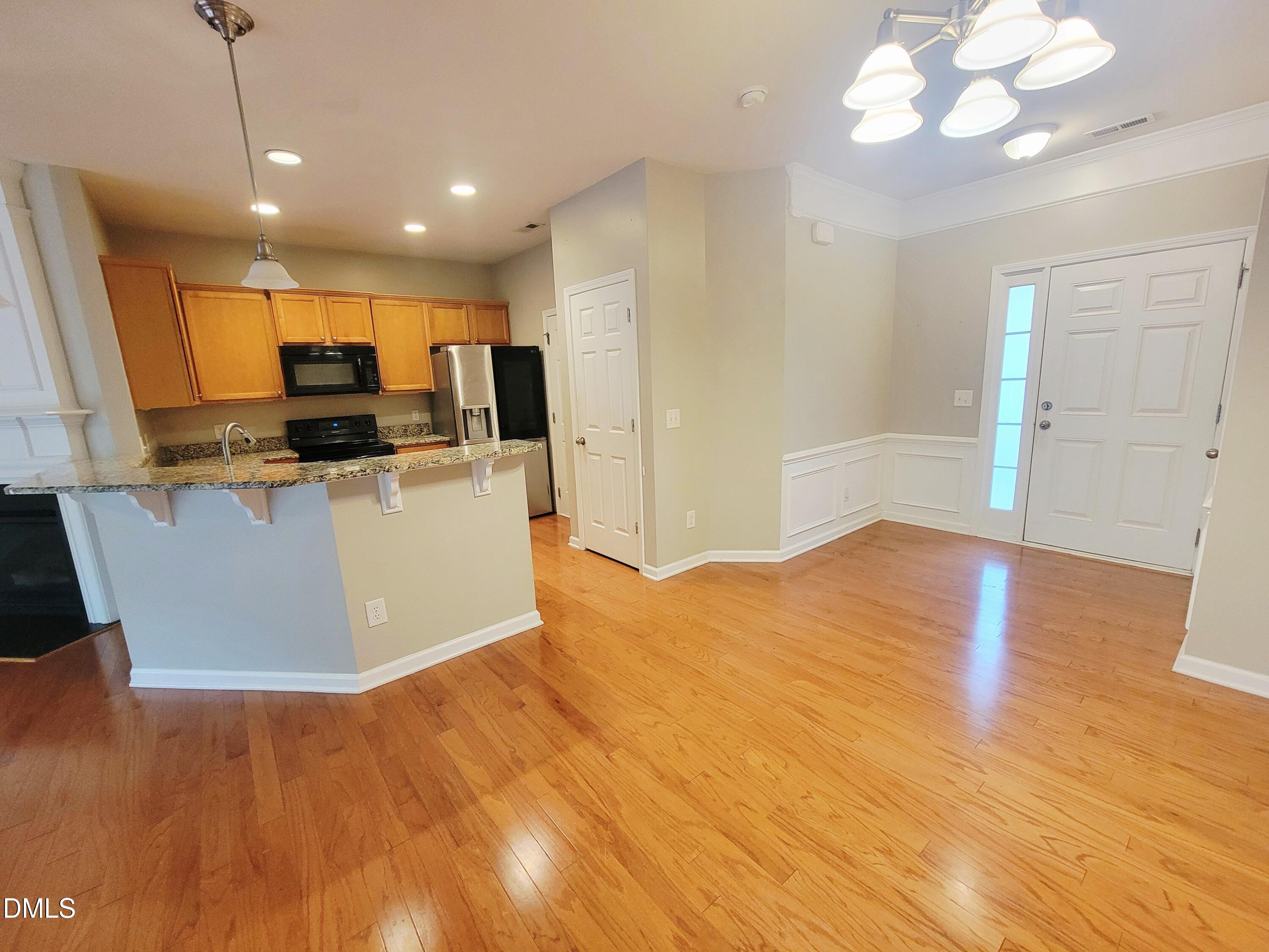 7248 Racine Way Property Photo 6