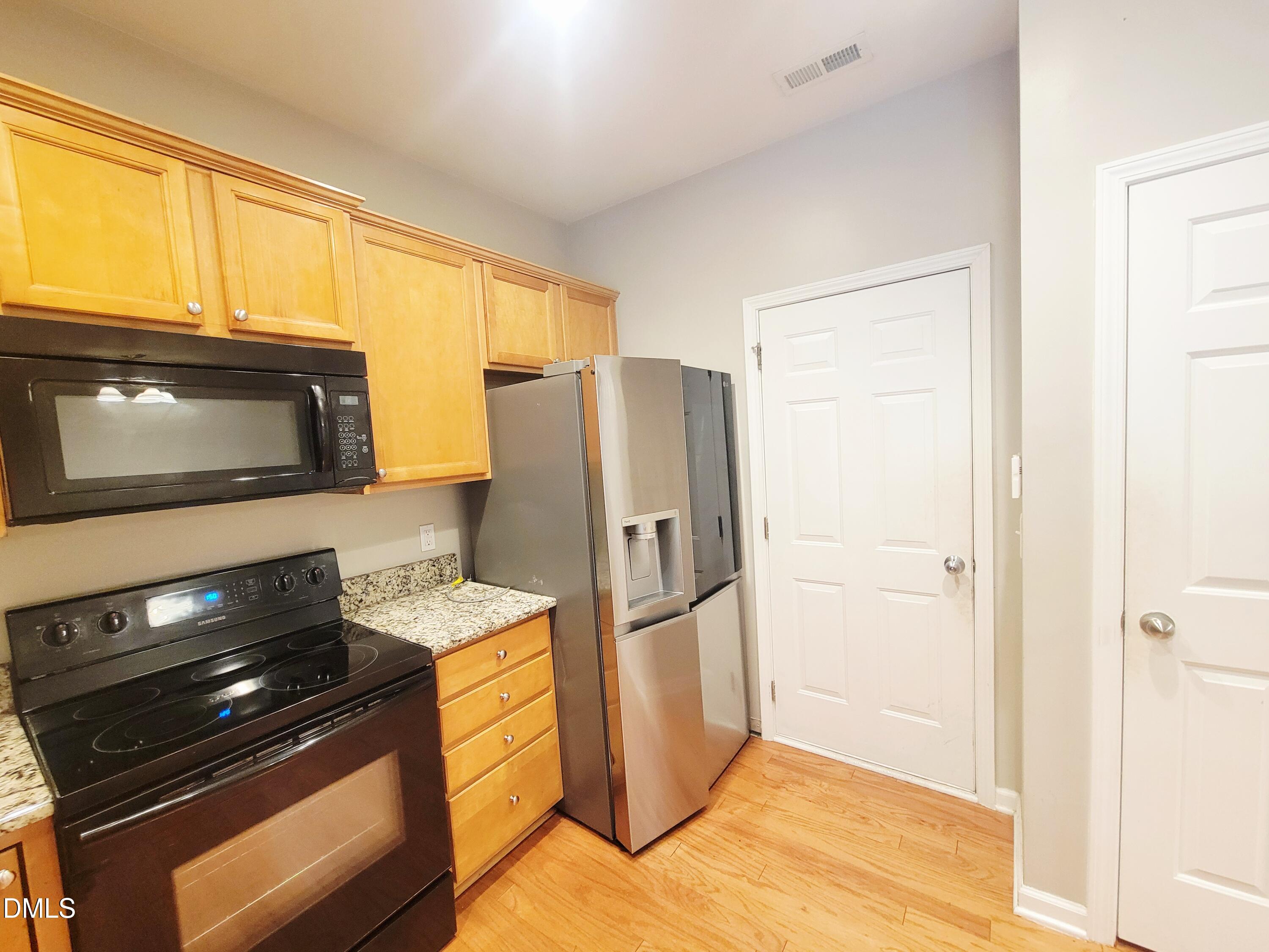 7248 Racine Way Property Photo 8