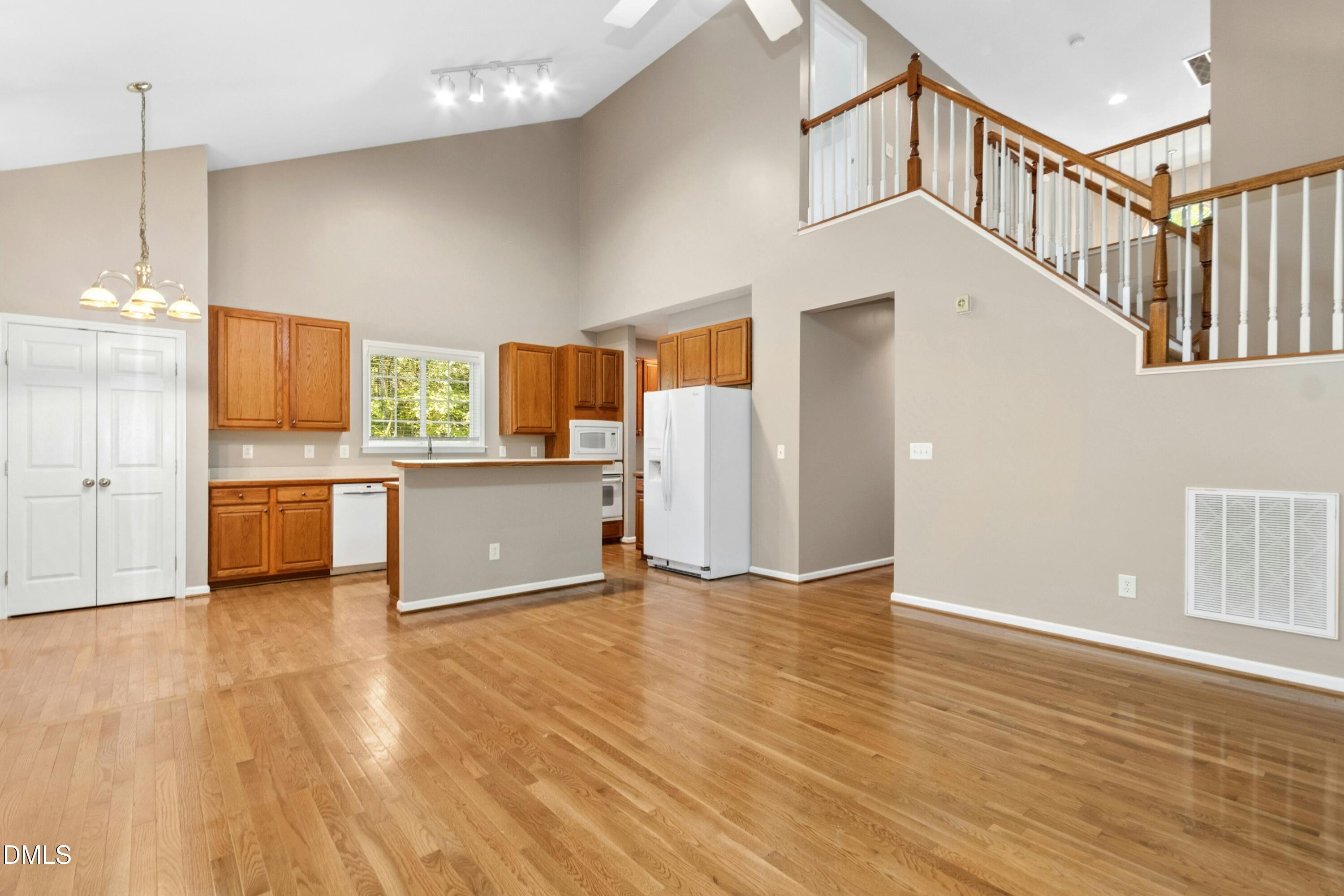 4913 Rhythm Drive Property Photo 11