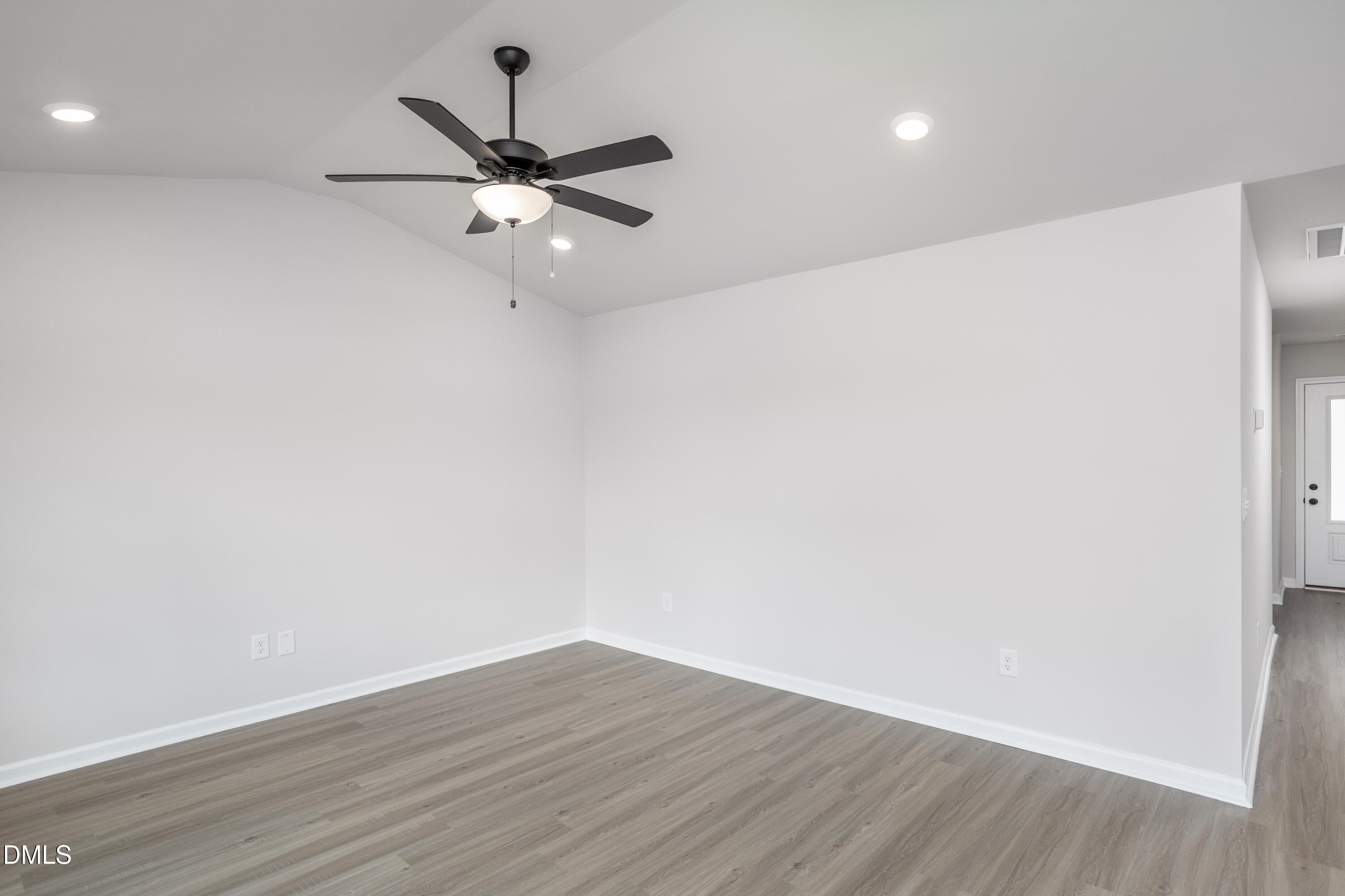 639 Chedworth Drive Property Photo 11