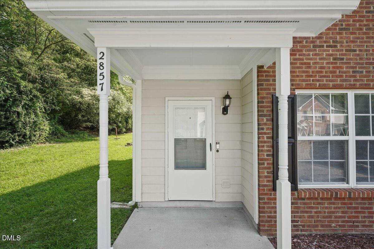 2857 Bennington Drive Property Photo 5