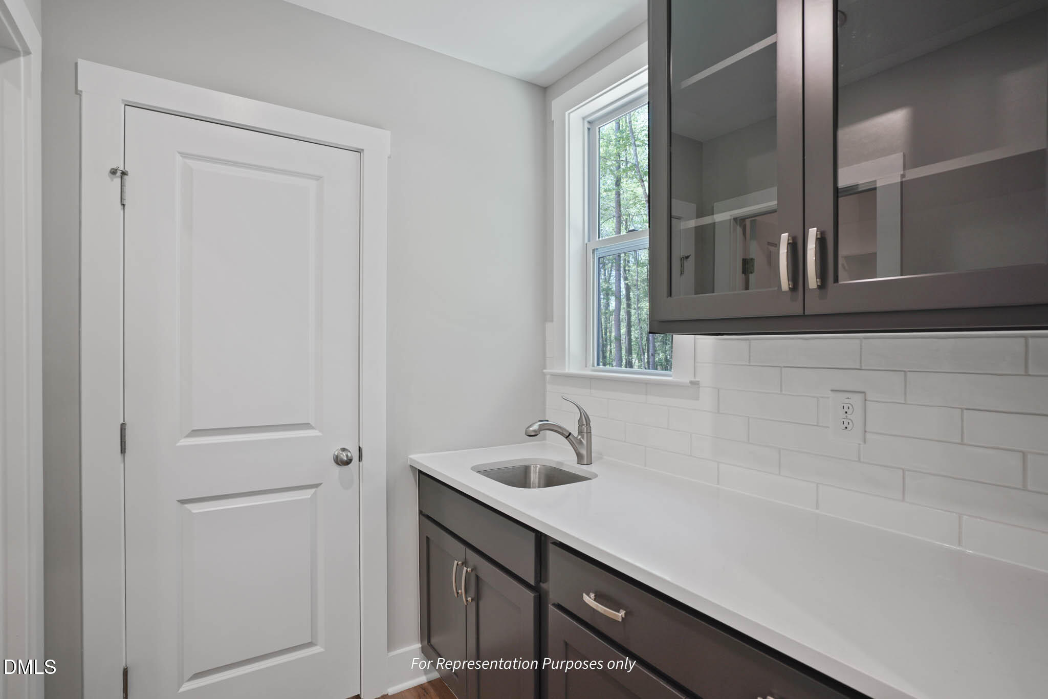 1735 Meadowfern Pl Property Photo 7