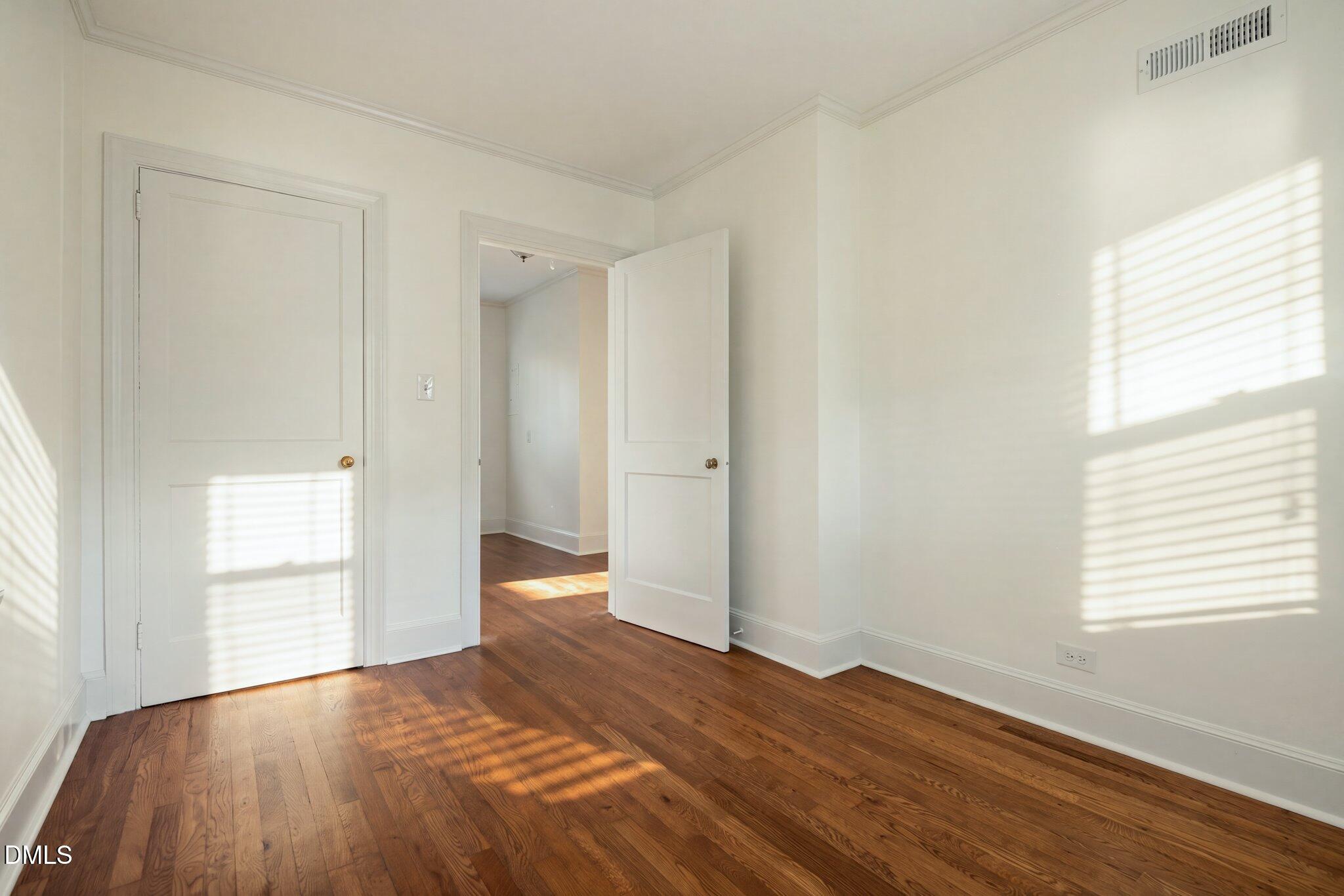 2712 Shenandoah Avenue Property Photo 24