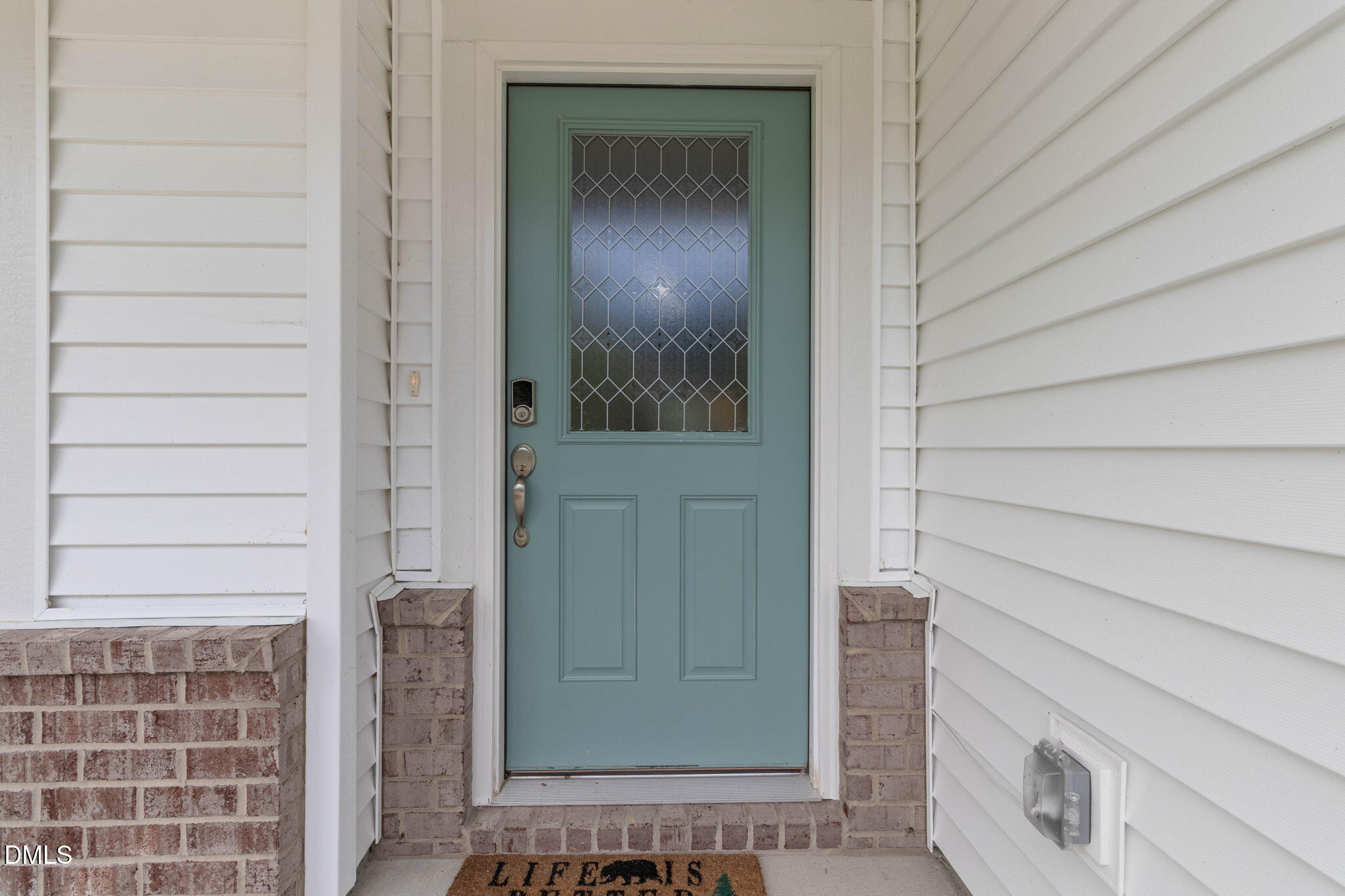 2105 Eden Shire Way Property Photo 3