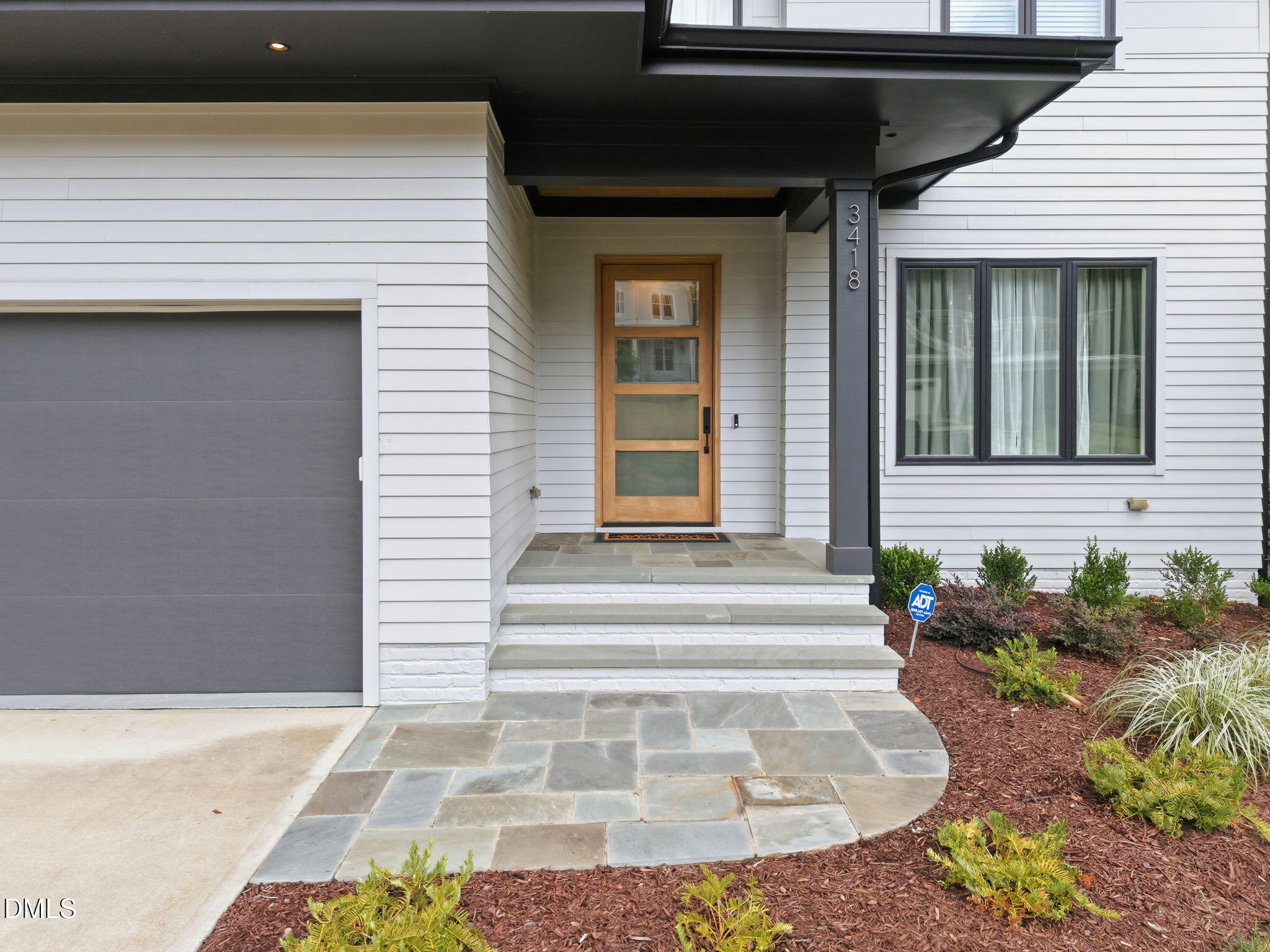 3418 Edgemont Drive Property Photo 3