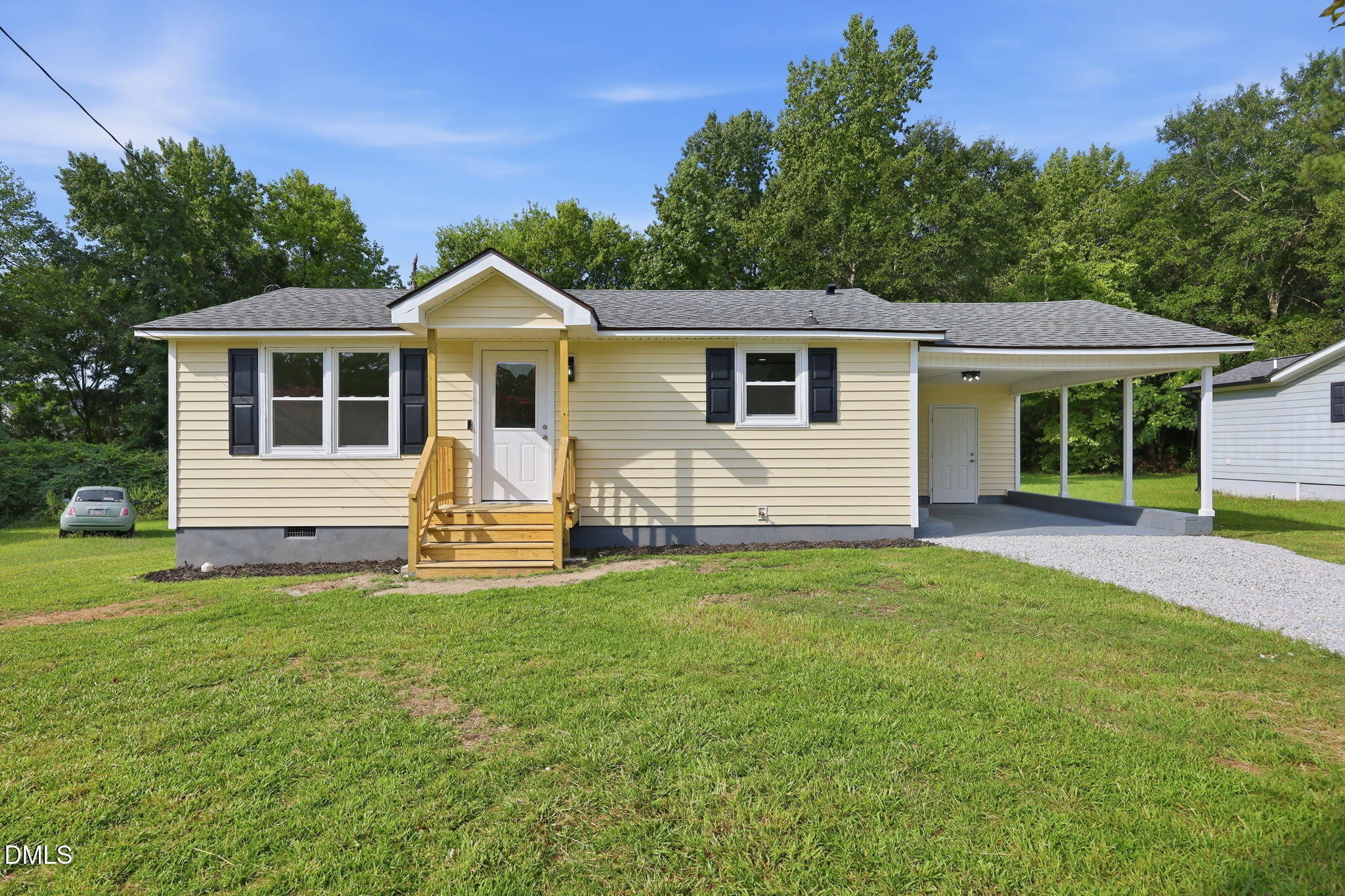 1409 Tulip Street Property Photo 2