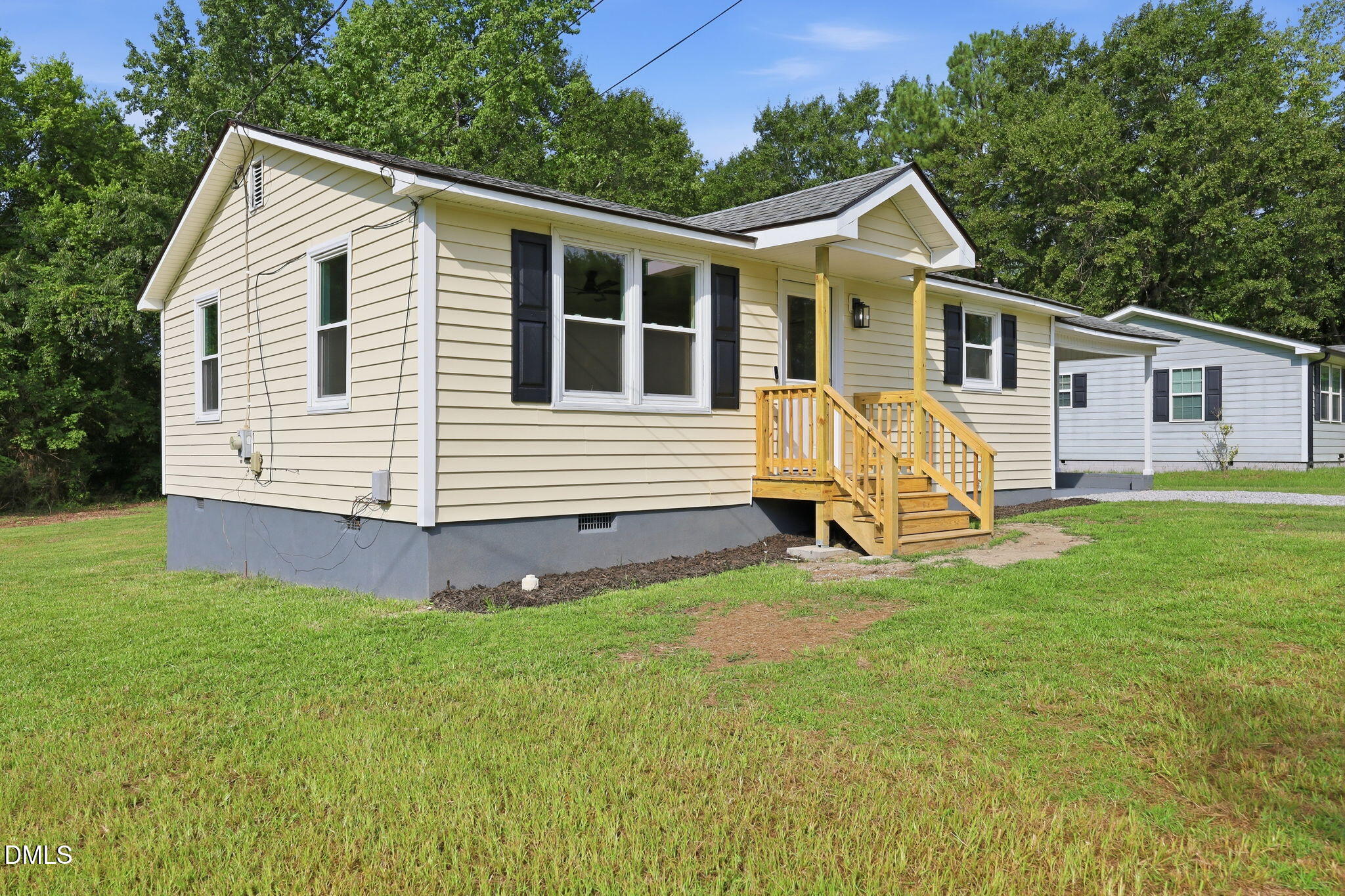 1409 Tulip Street Property Photo 3