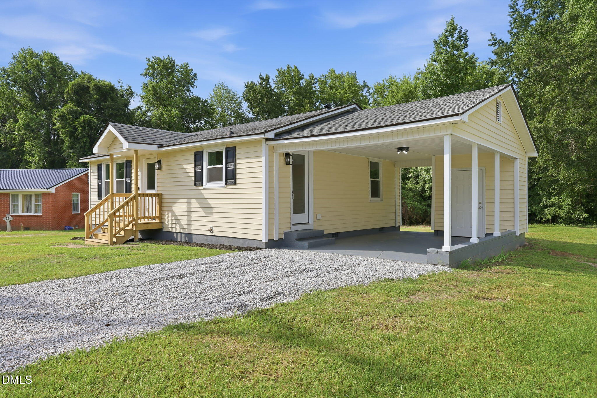 1409 Tulip Street Property Photo 4